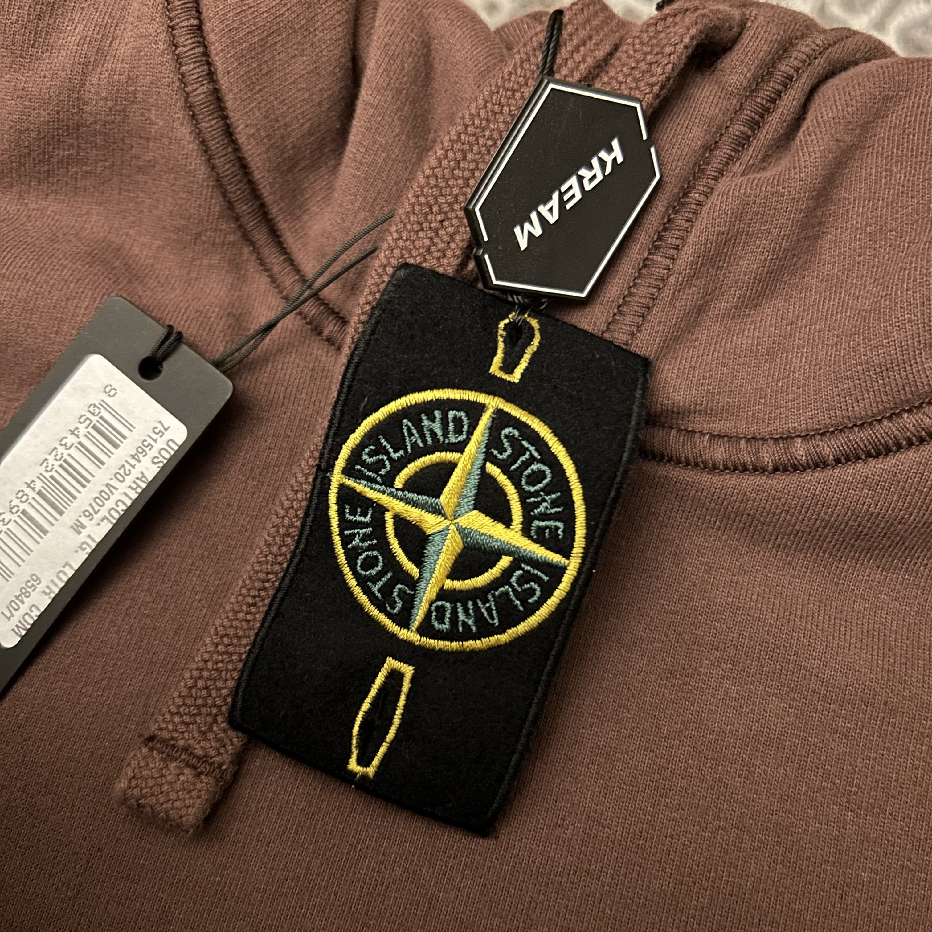 Stone Island 64120 Cotton Fleece Hooded Sweatshirt Mahogany - 21FW 착용 스타일