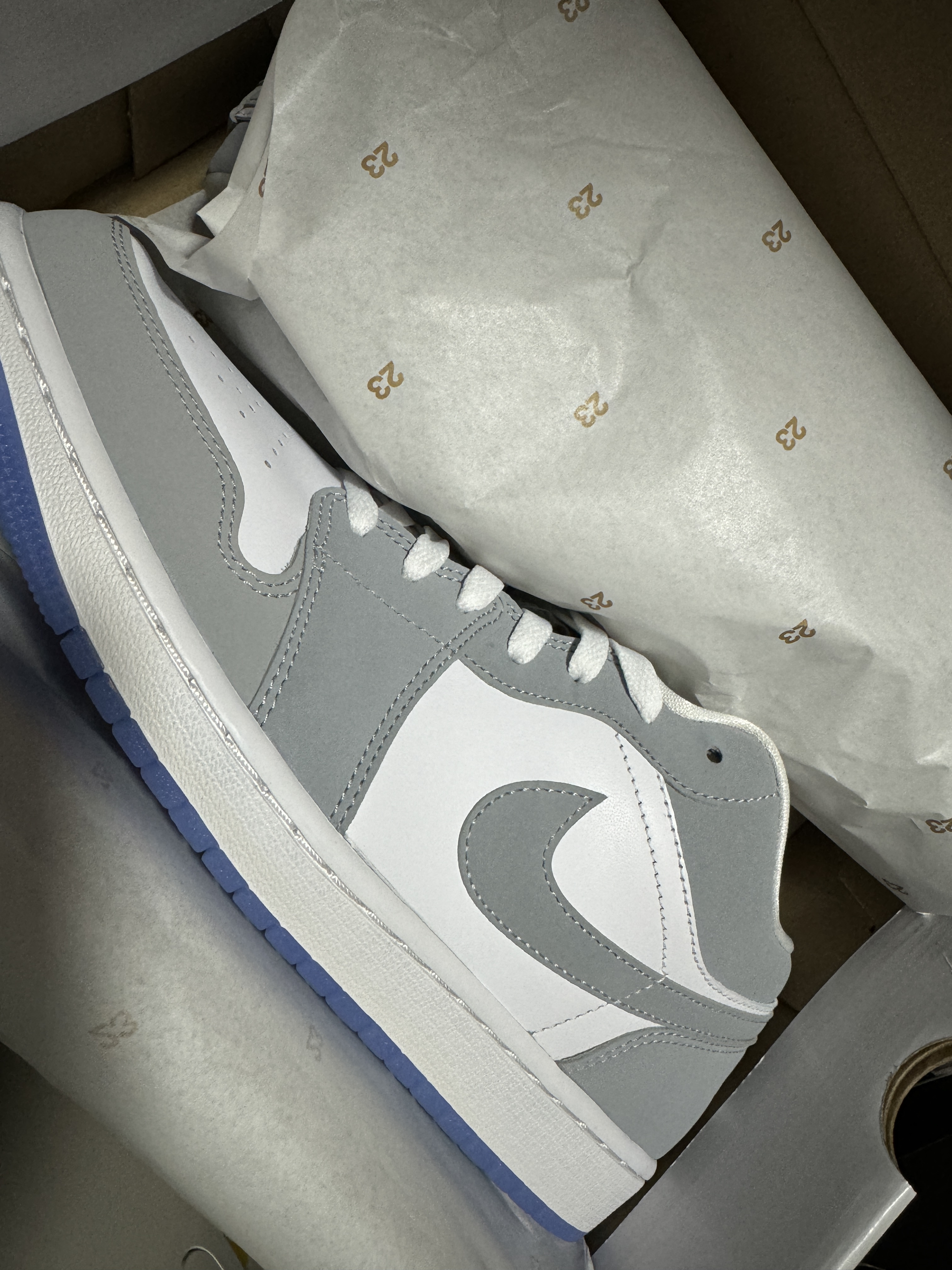 (W) Jordan 1 Low White Wolf Grey 착용 스타일