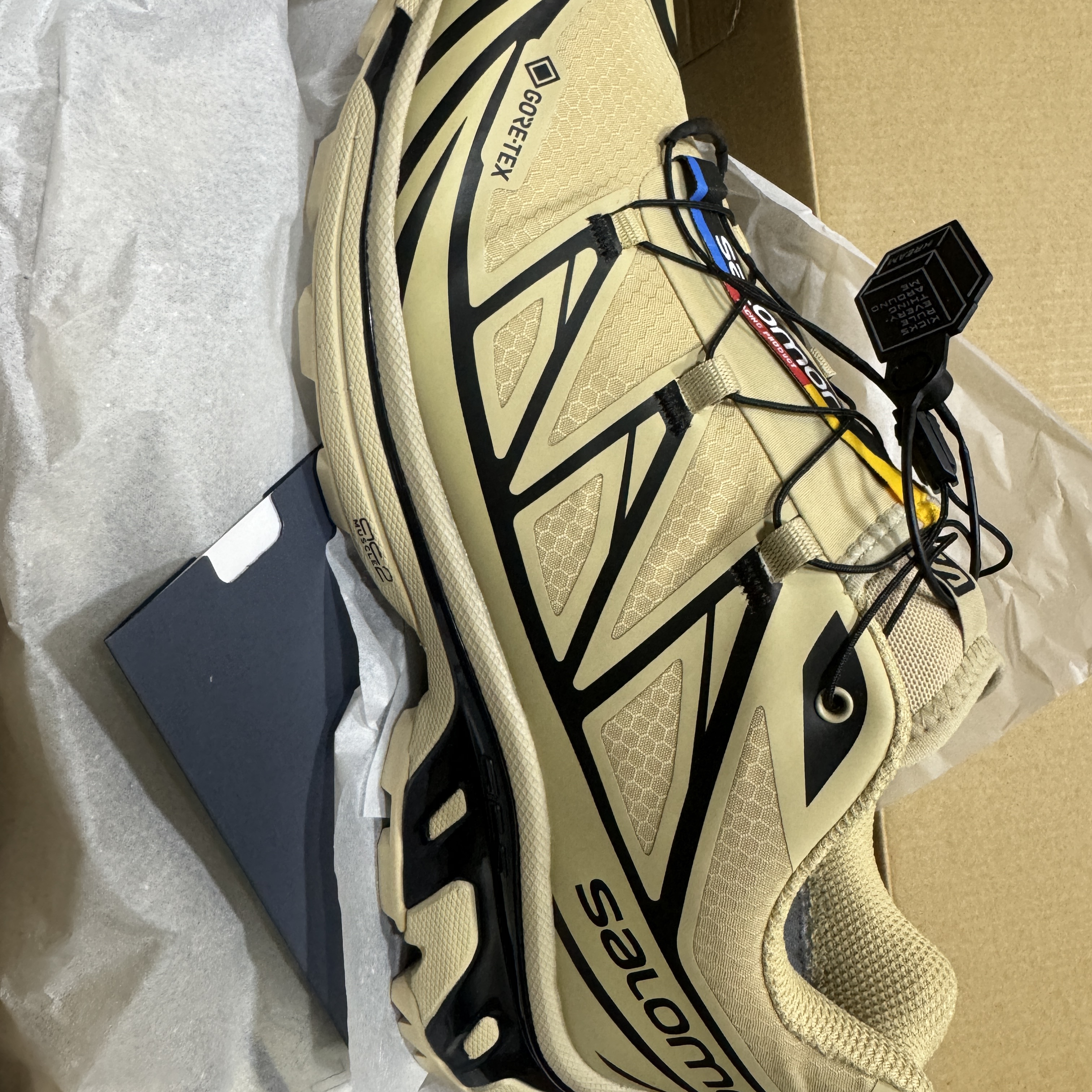 Salomon XT-6 GTX Safari Black 착용 스타일 - 1