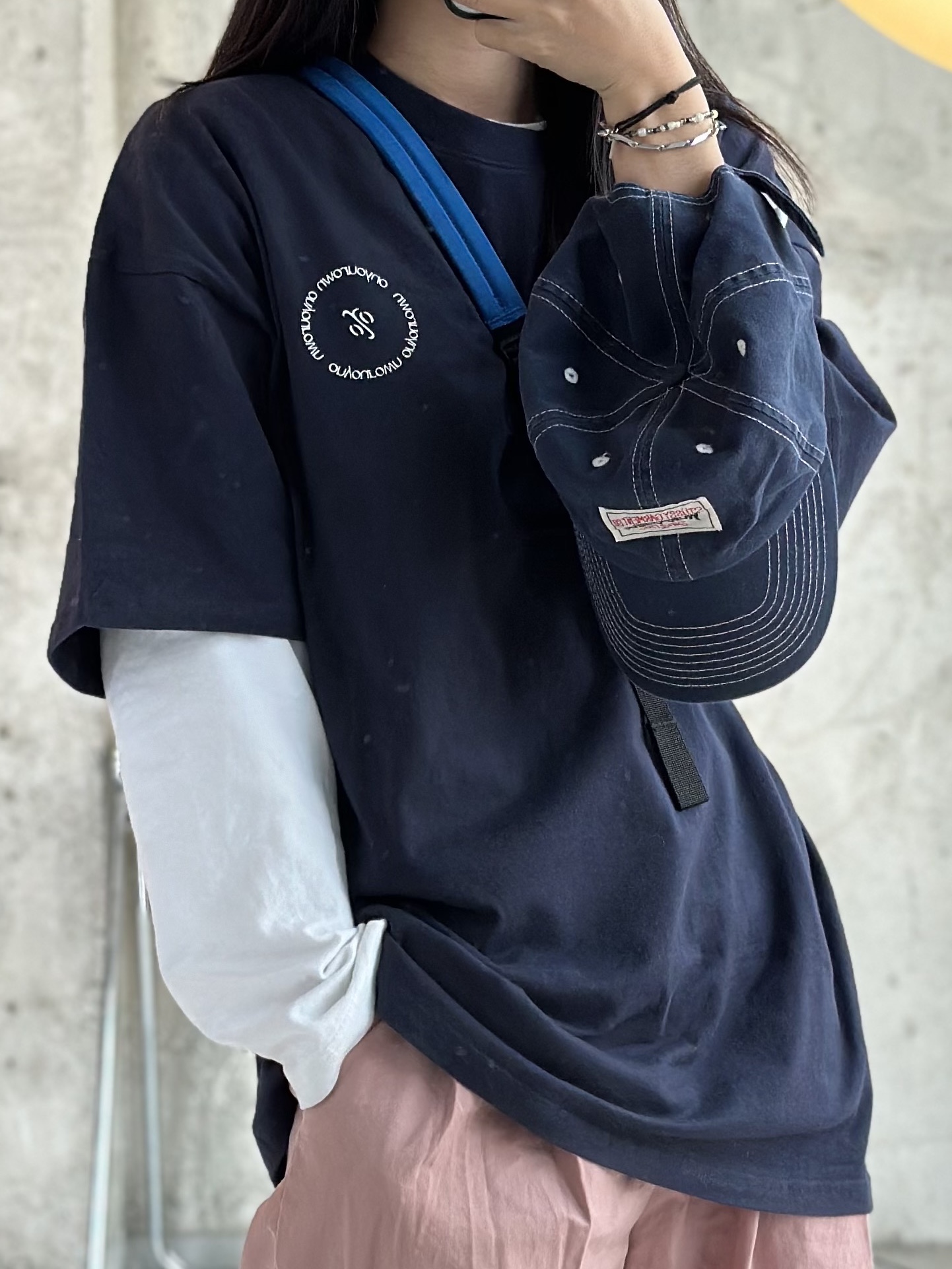 Jordan 1 x Travis Scott x Fragment Retro Low OG SP Military Blue, Casetify x Ader Error iPhone Sticker Magsafe Case Clear 착용 스타일 - 2