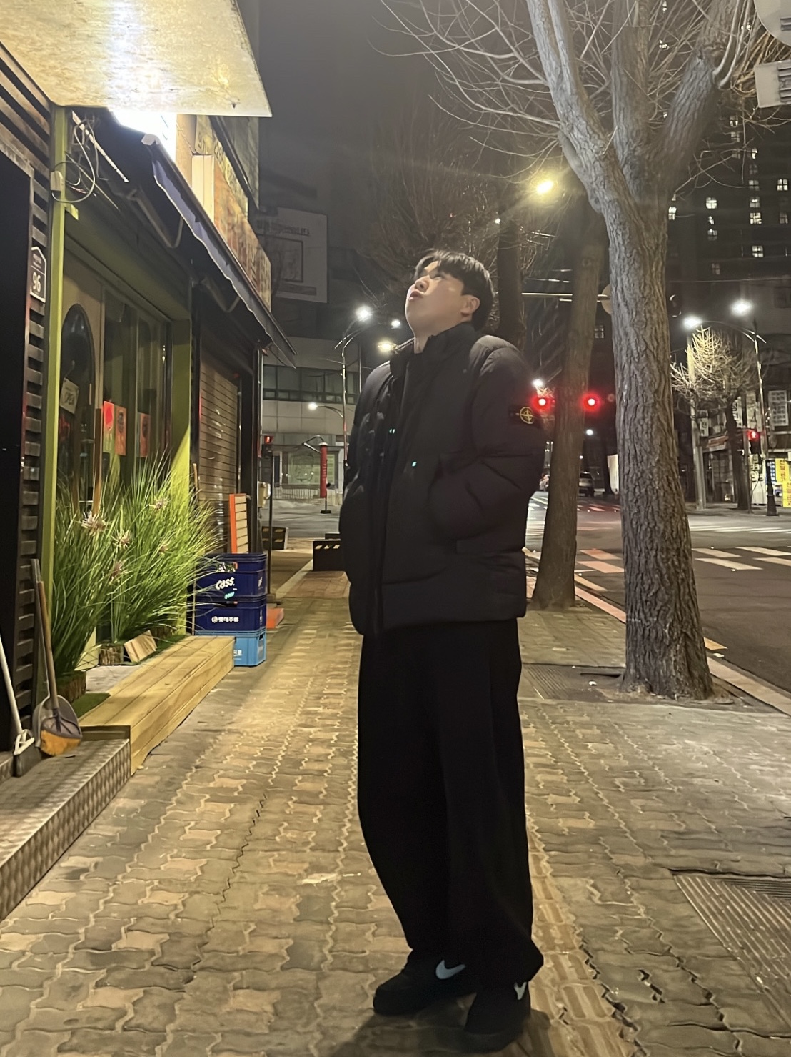 Stone Island 40223 Garment Dyed Crinkle Reps Down Jacket Black - 21FW, Nike x Stussy NRG Washed Fleece Crewneck Black (DO5310-010) 착용 스타일 - 4