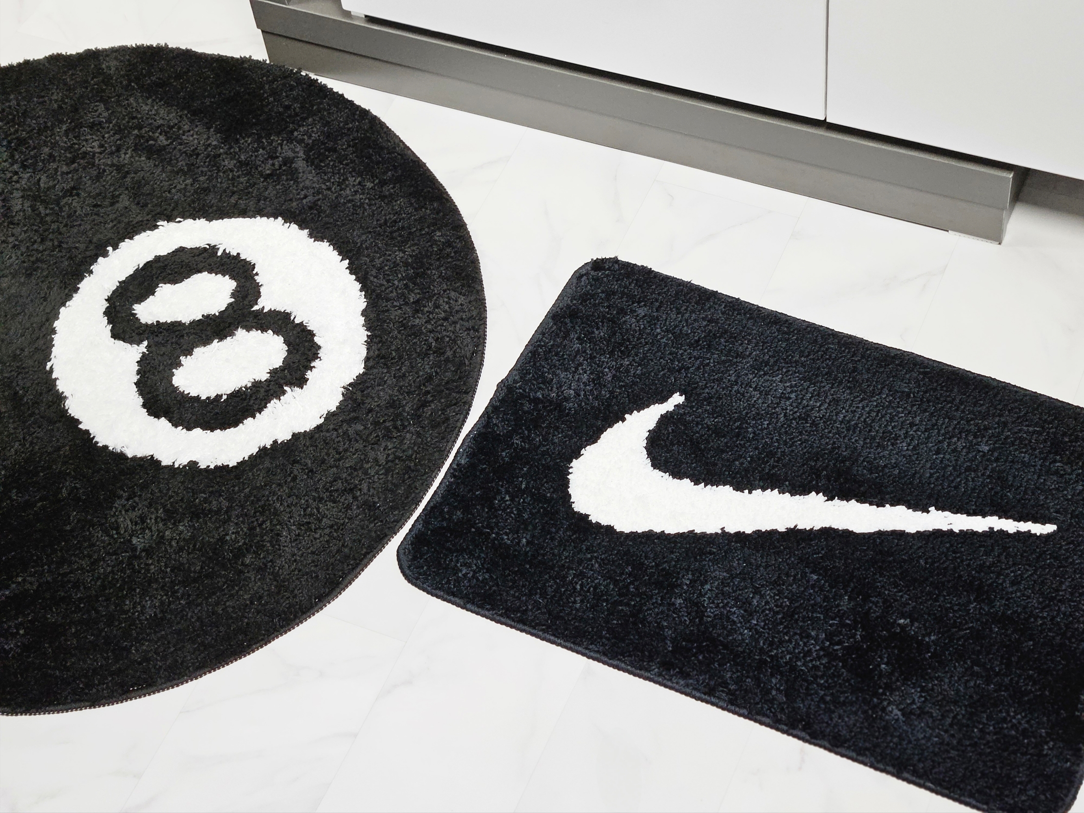 Nike Swoosh Rug Black White 착용 스타일 - 1