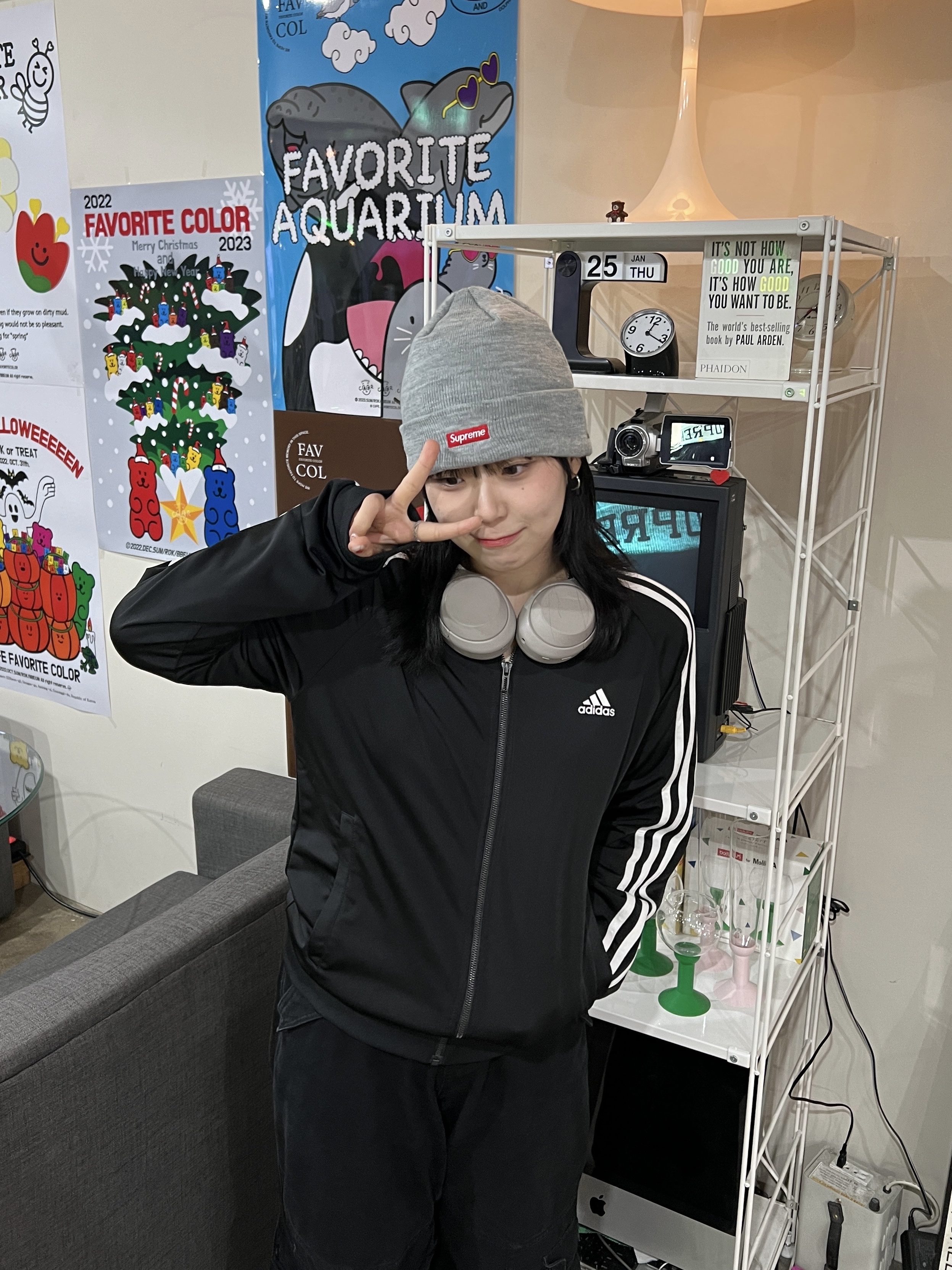 Supreme New Era Varsity Beanie Heather Grey - 23FW, Nike Air Force 1 '07 WB Flax 착용 스타일 - 2
