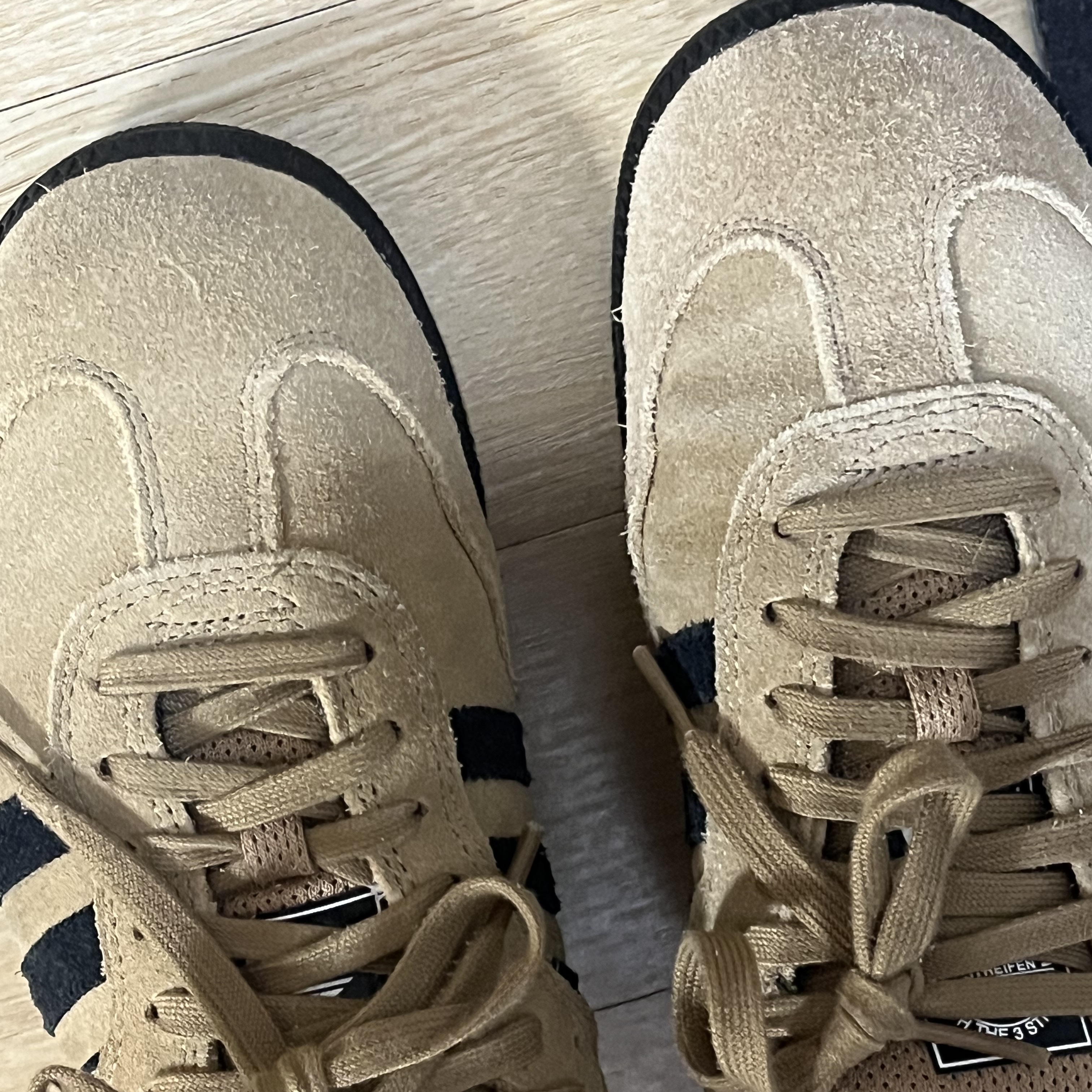 Adidas Samba ADV Cardboard 착용 스타일 - 2
