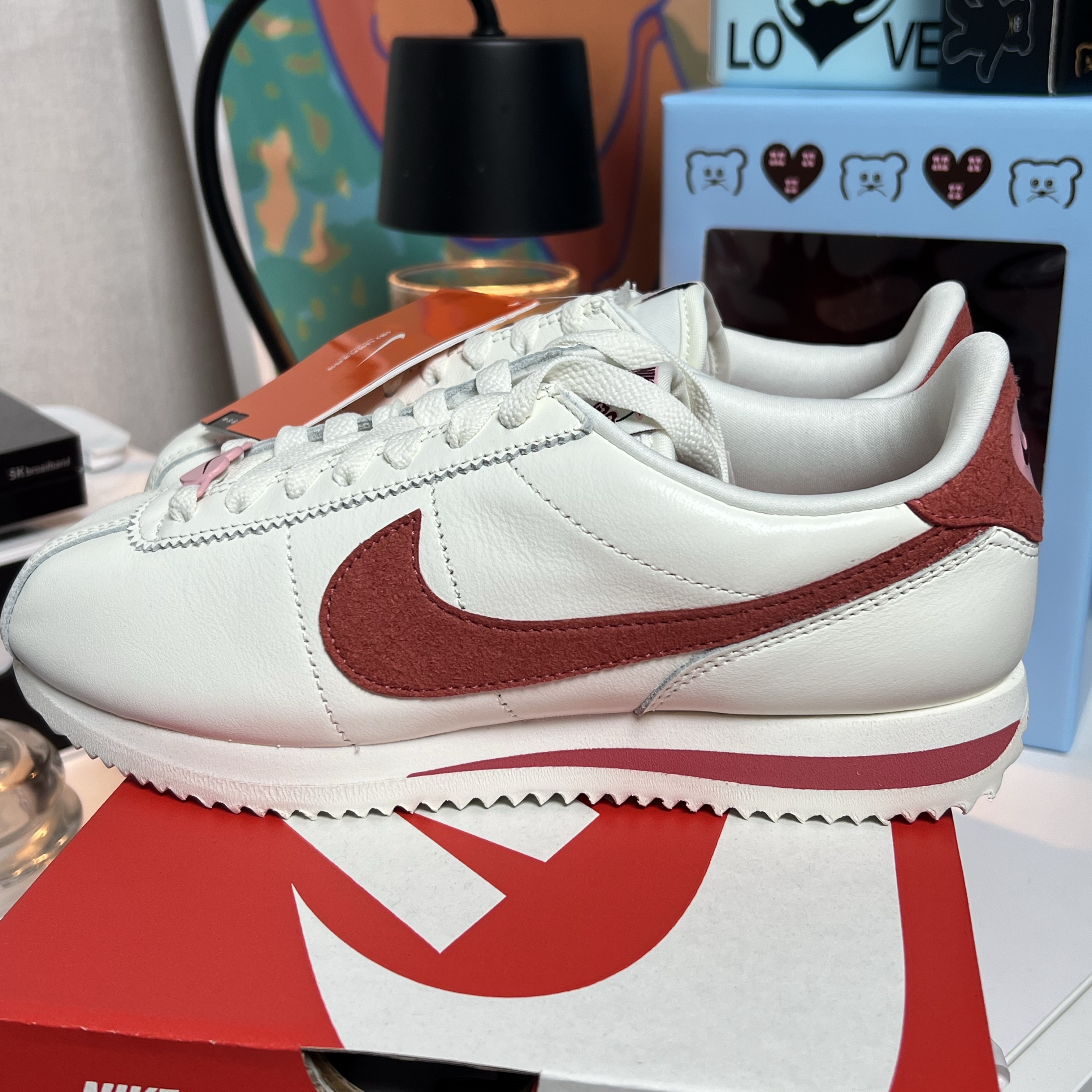 (W) Nike Cortez SE Valentine Day Sail Adobe 착용 스타일 - 4