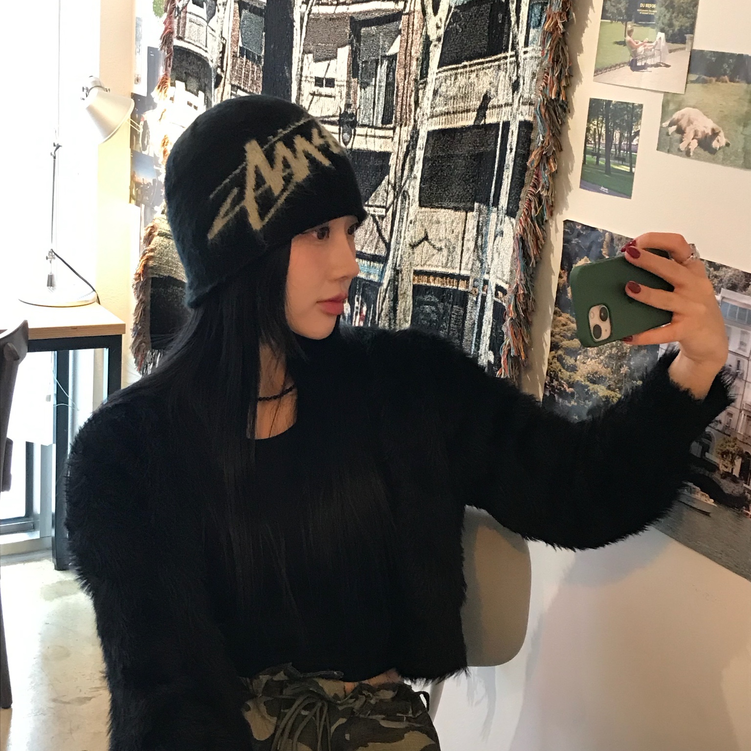 Stussy Brushed Out Stock Skullcap Beanie Black 착용 스타일 - 1