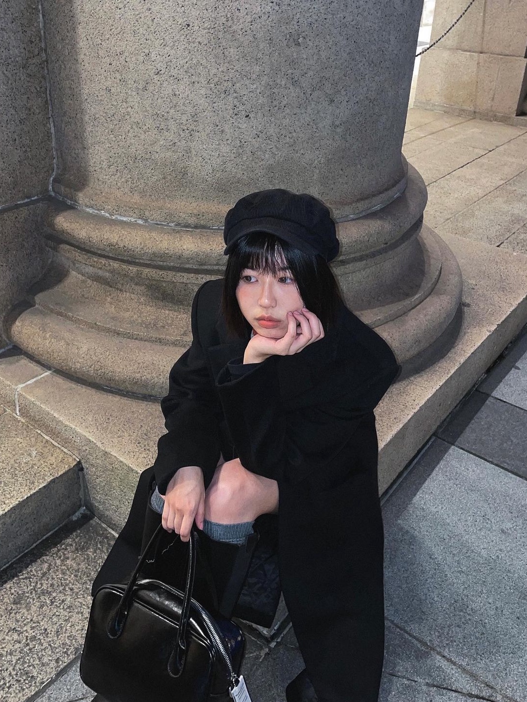 Nieeh Women Square Bag Black 착용 스타일