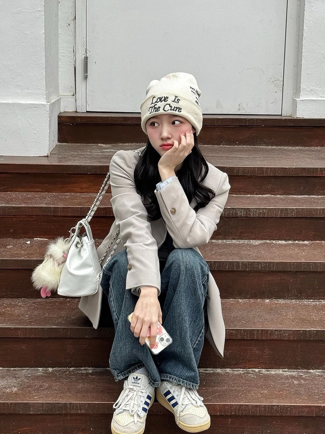 Anoetic Anc Classic Backpack White 착용 스타일