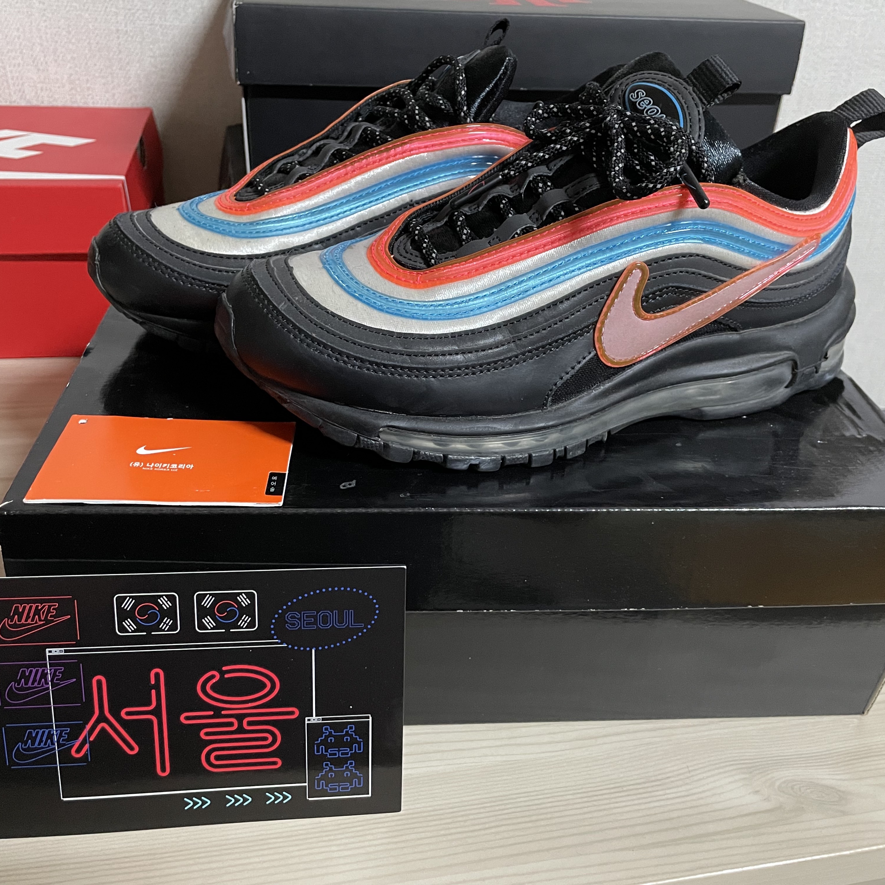 Nike Air Max 97 Neon Seoul 착용 스타일