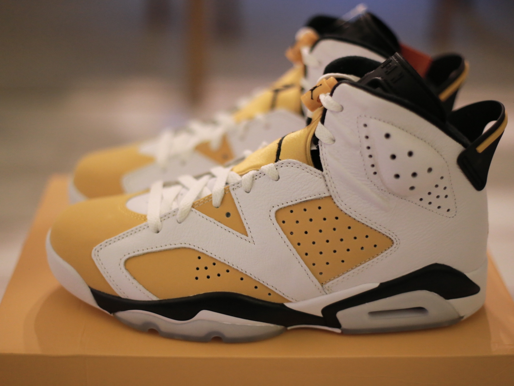 Jordan 6 Retro Yellow Ochre 착용 스타일 - 1