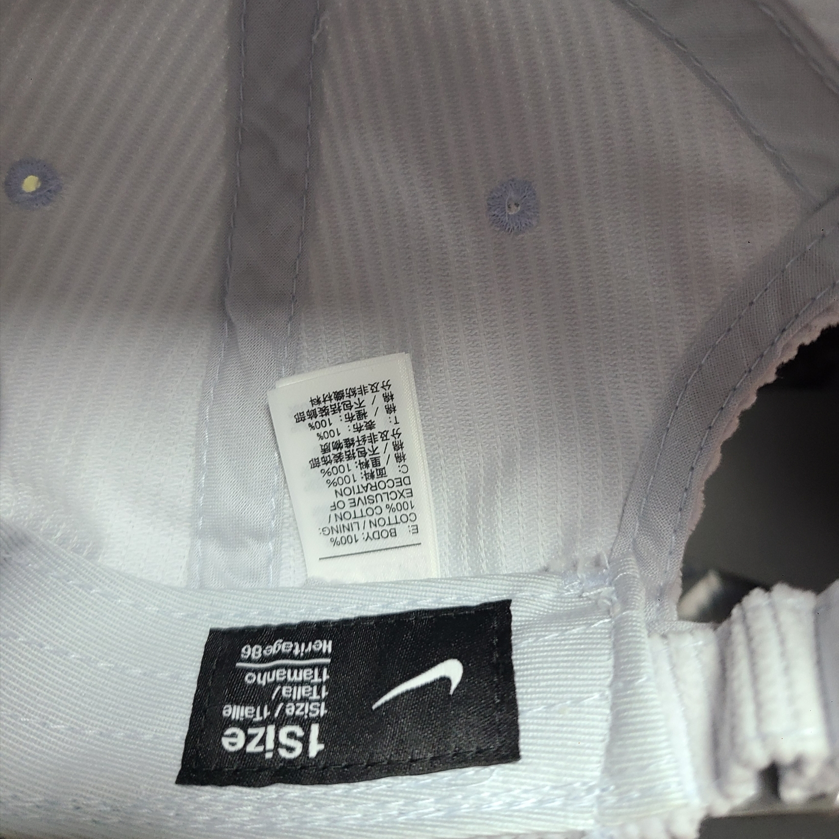 Nike Heritage 86 Corduroy Cap White, Nike NRG Swoosh Logo Hoodie Grey Heather 착용 스타일 - 2
