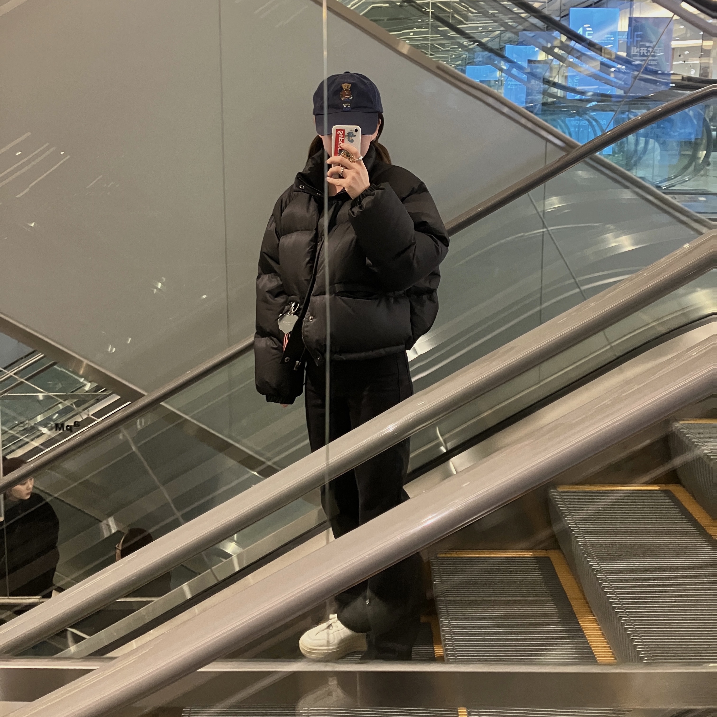 휴먼 메이드 하트 키링 레드 착용 스타일