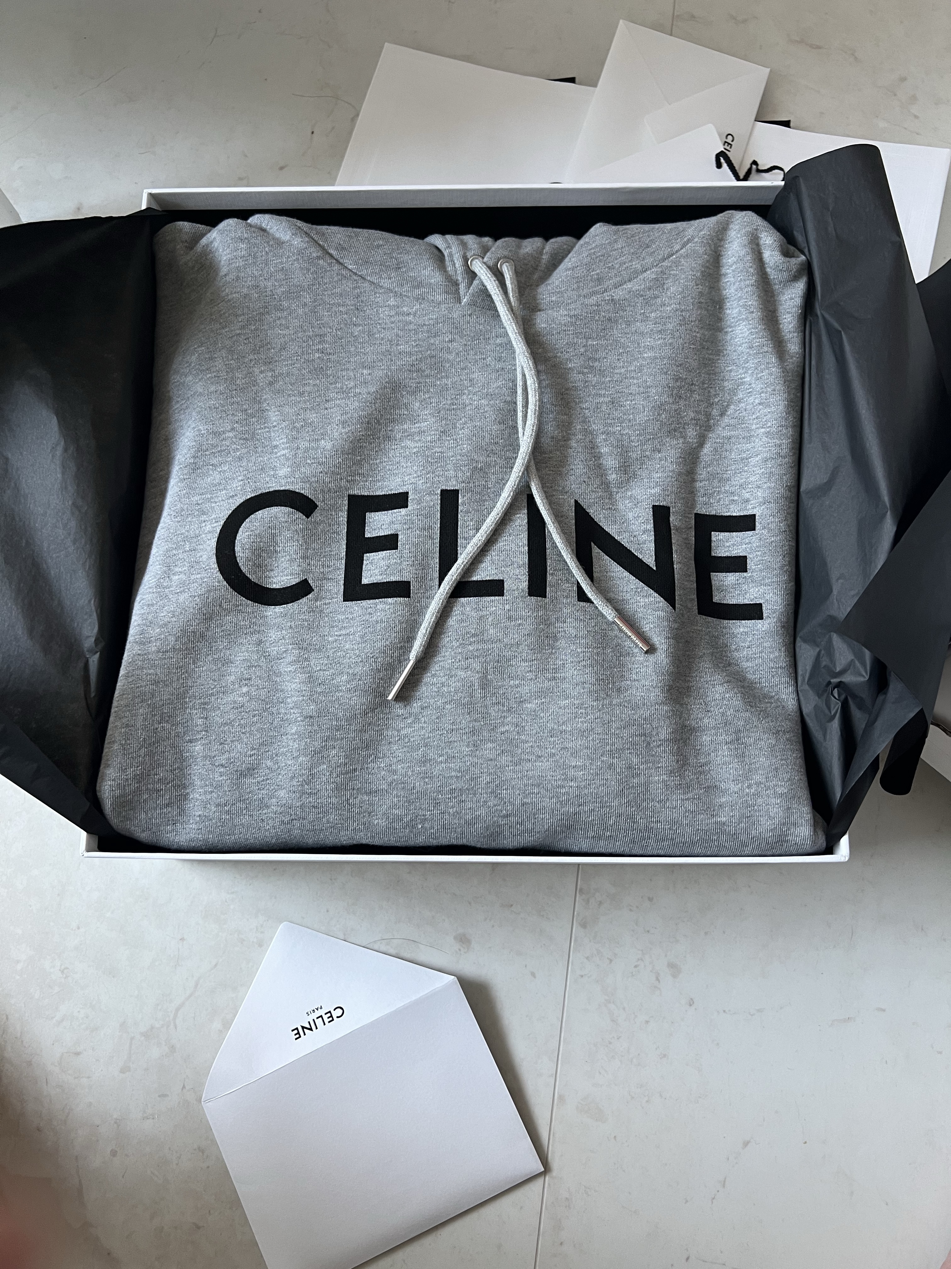 Celine Loose Hoodie in Cotton Fleece Grey Black 착용 스타일 - 1