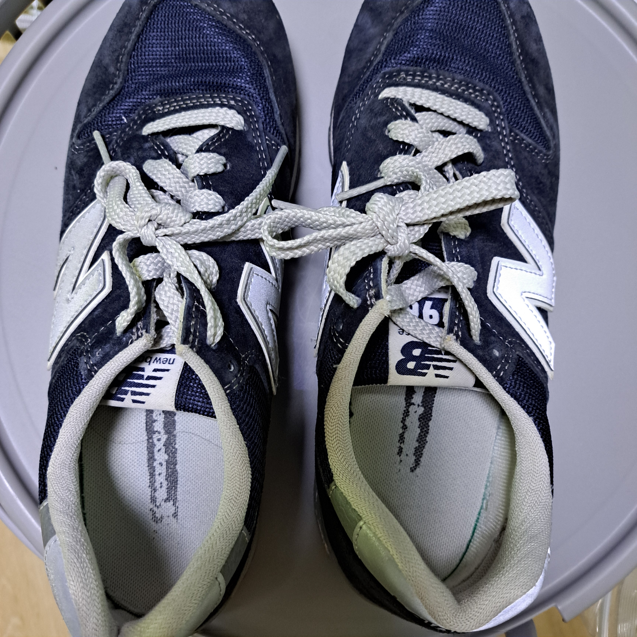 New Balance 996 Navy Silver 착용 스타일