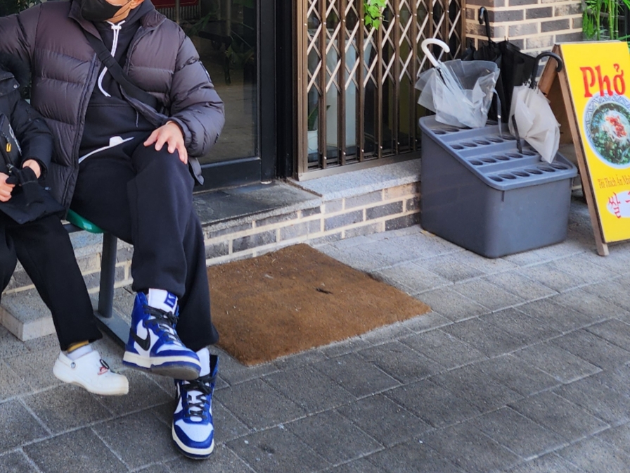 Nike x Ambush Dunk High Deep Royal Blue 착용 스타일 - 3
