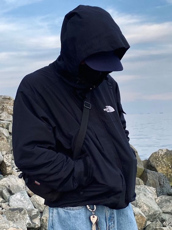 The North Face Ice Run Jacket Black 착용 스타일