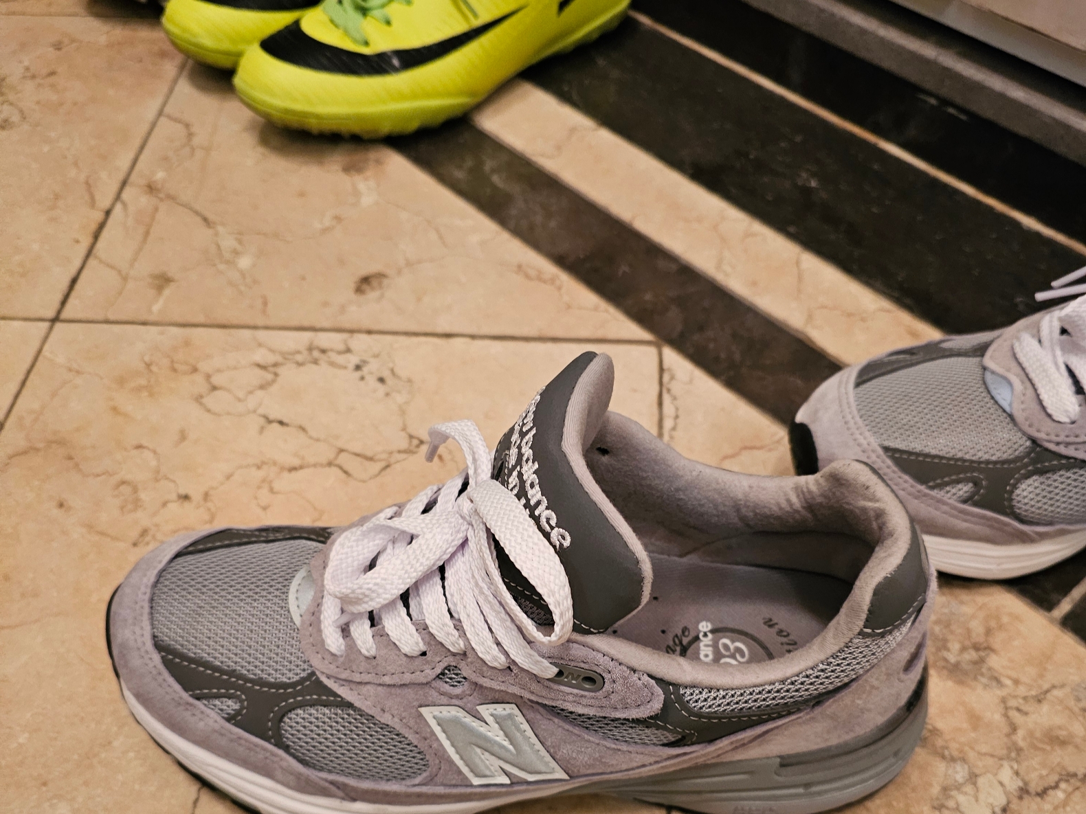 New Balance 993 Made in USA Grey - D Standard 착용 스타일 - 2
