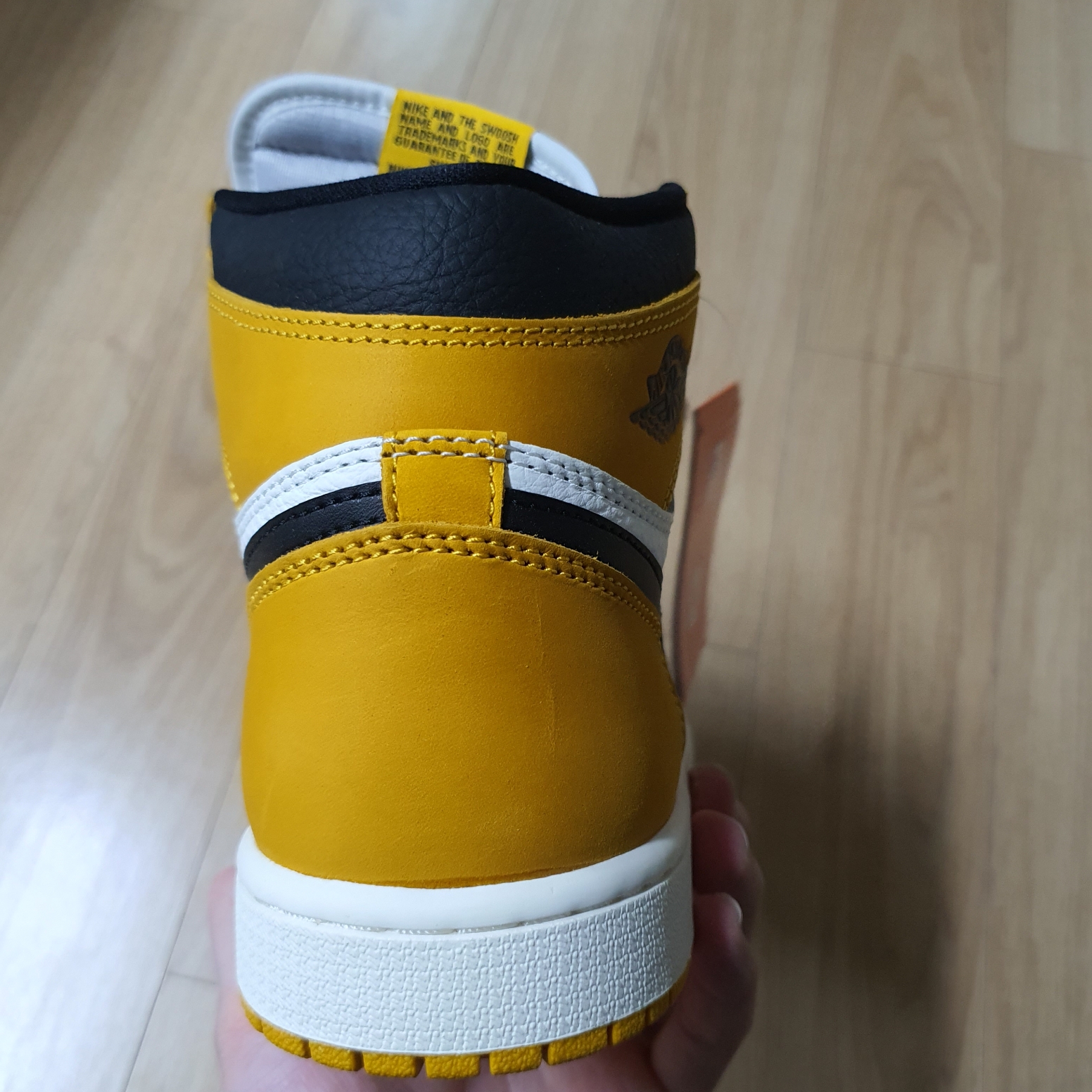 Jordan 1 Retro High OG Yellow Ochre 착용 스타일