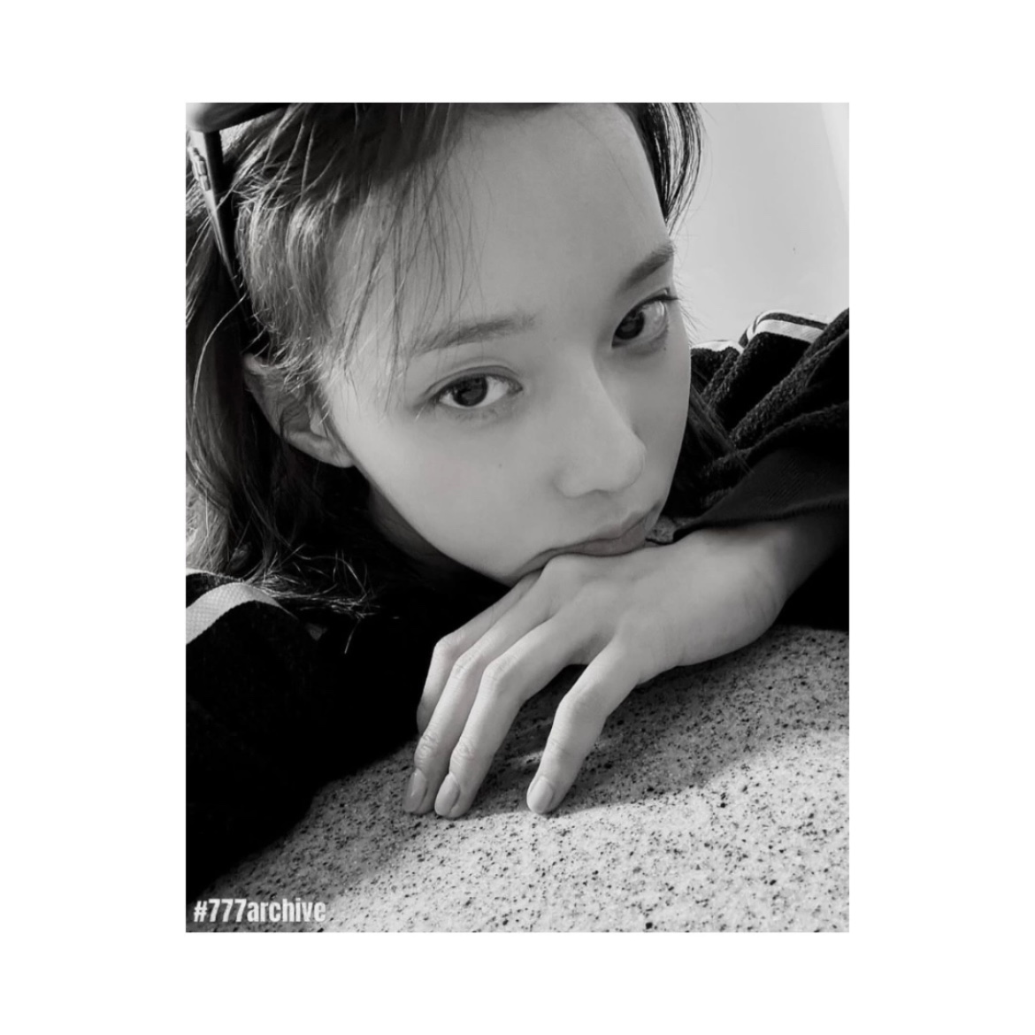 Gentle Monster Gummy PC12 Translucent Pink 착용 스타일 - 2