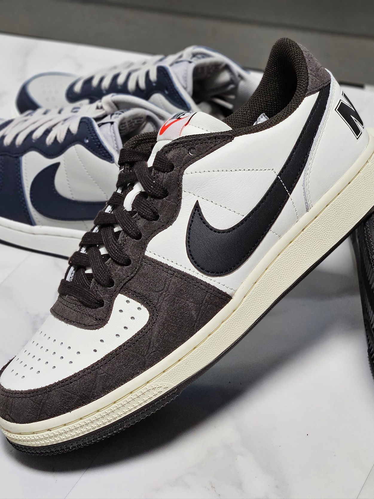 Nike Terminator Low Velvet Brown 착용 스타일 - 4