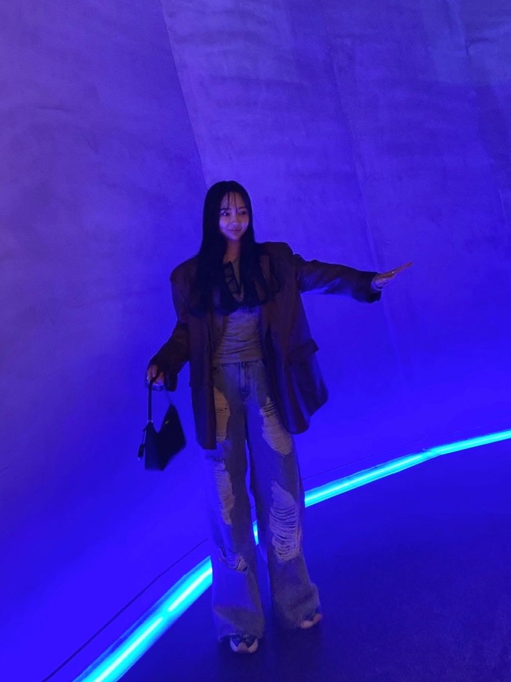 Asics x Above The Clouds GT-2160 Cream Shamrock Green, Prada Re-Edition 2005 Re-Nylon Mini Hobo Bag Black 착용 스타일 - 1