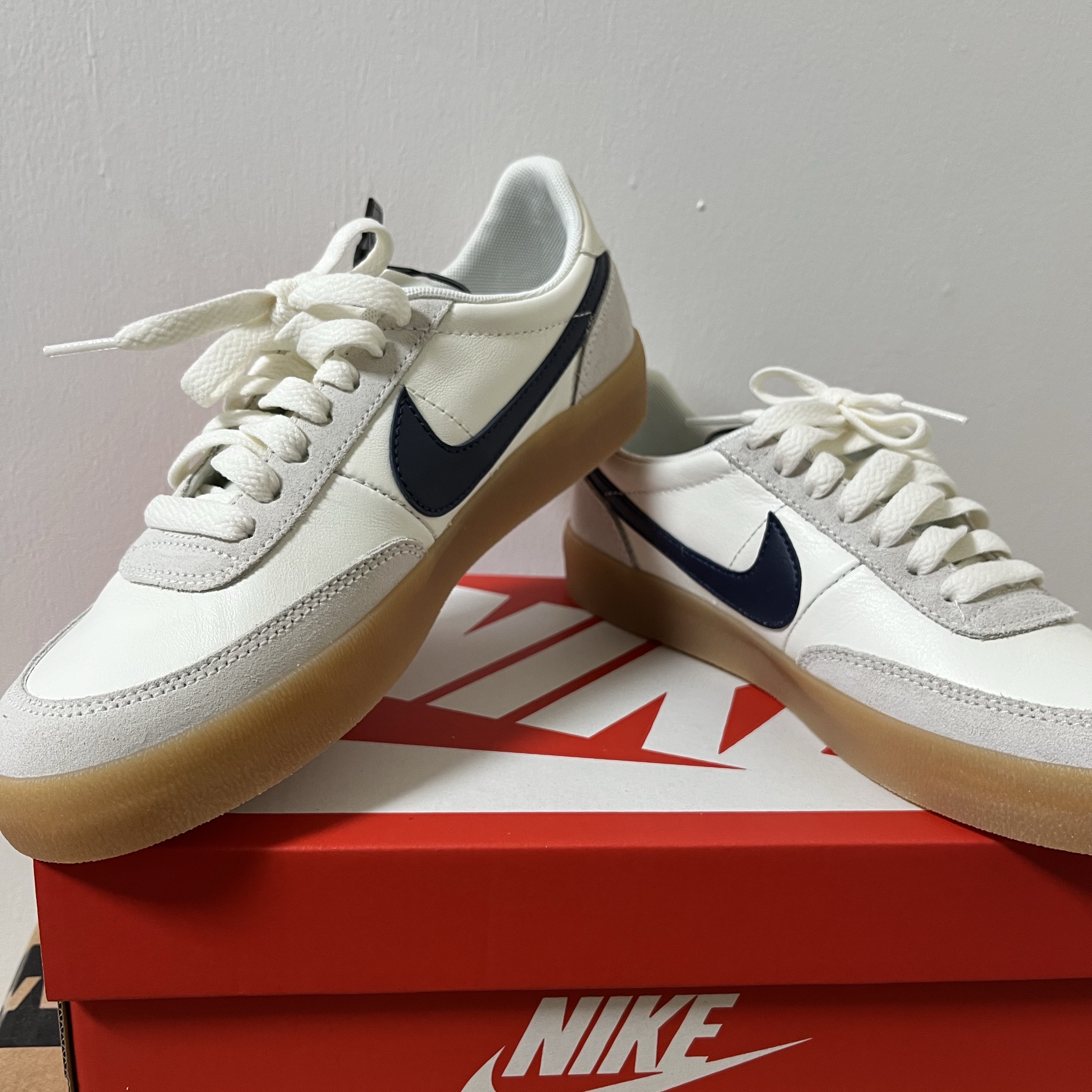 (W) Nike Killshot 2 Sail Midnight Navy 착용 스타일