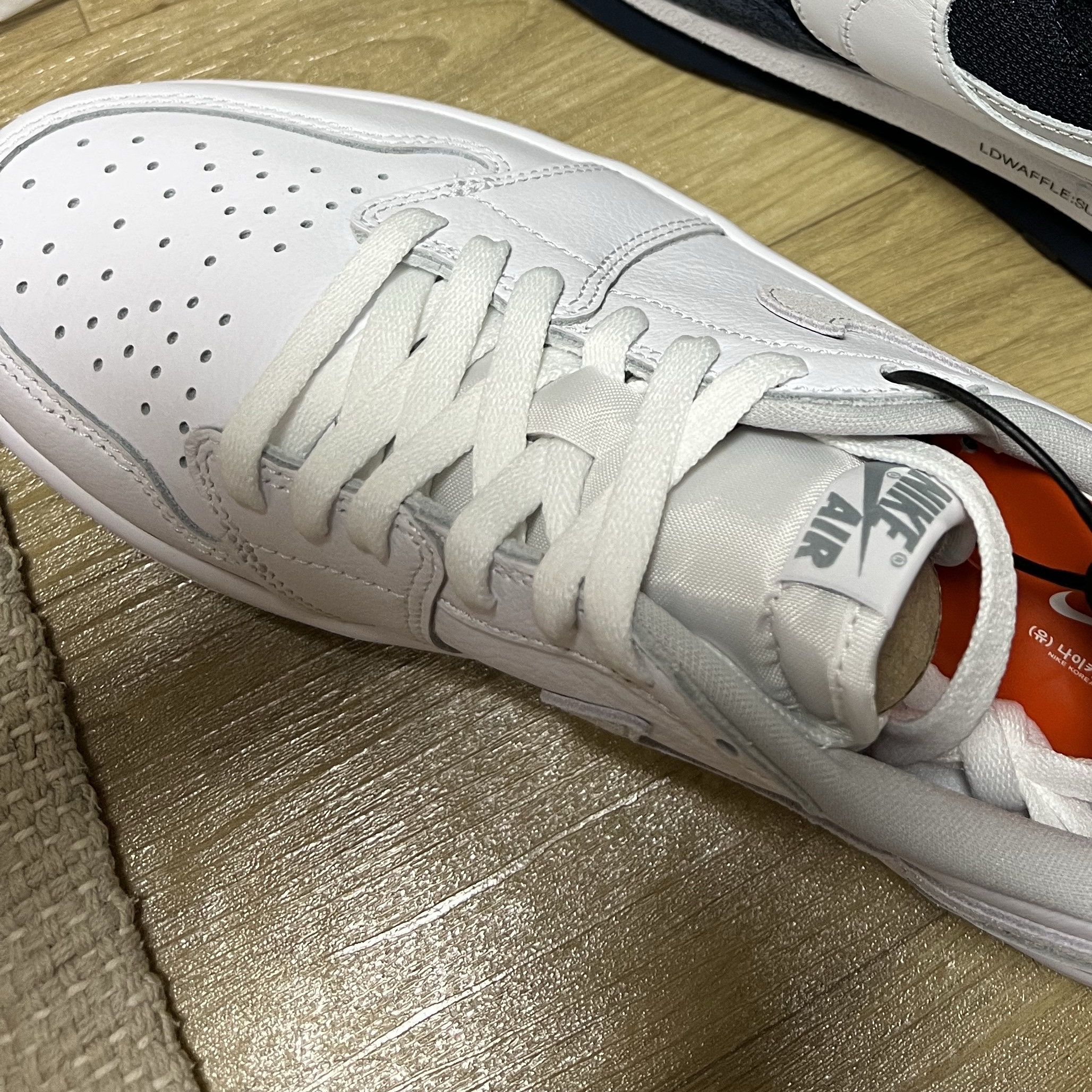 Jordan 1 Low OG Neutral Grey 착용 스타일