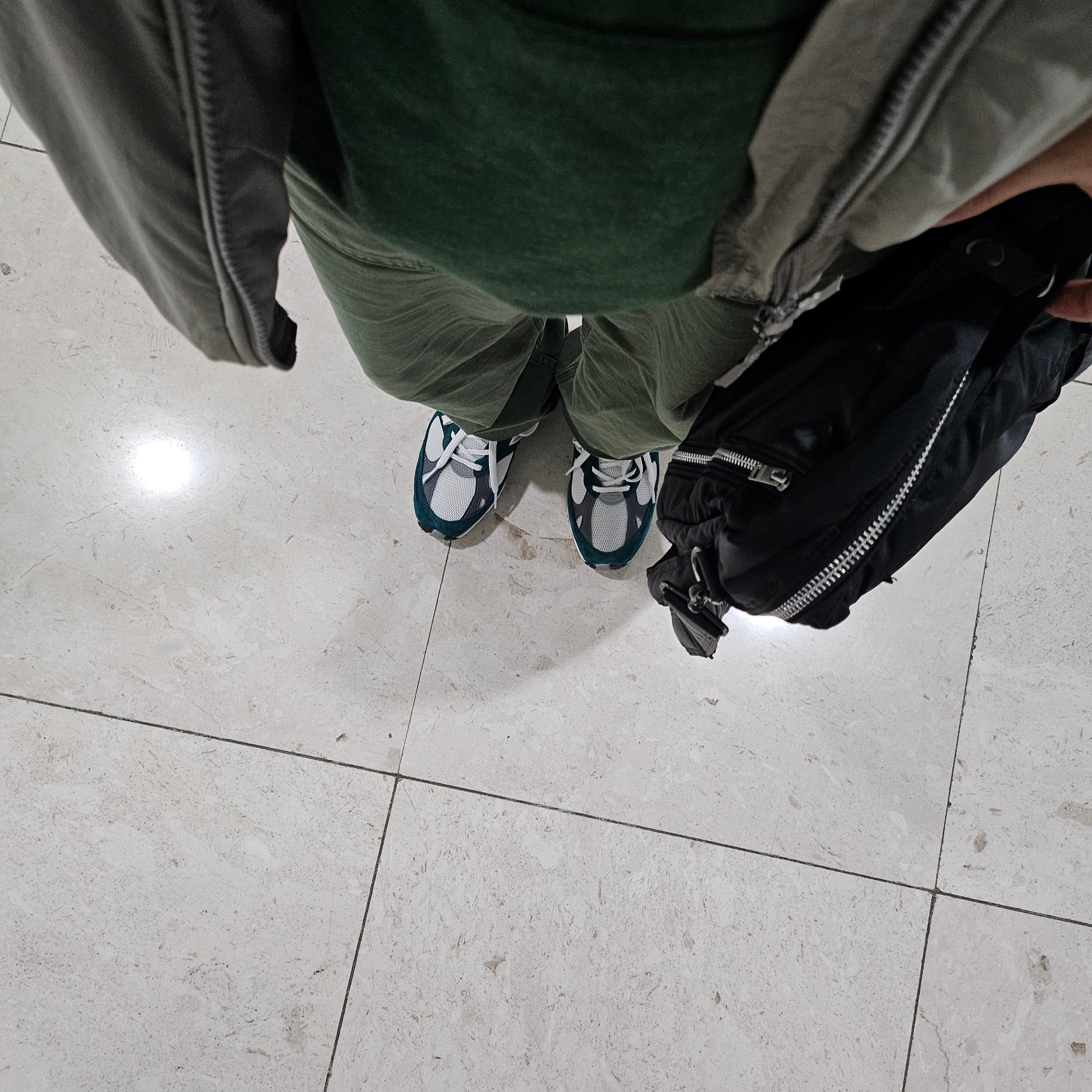 (W) New Balance 991v1 Made in UK Bright Renaissance Pacific 착용 스타일 - 1