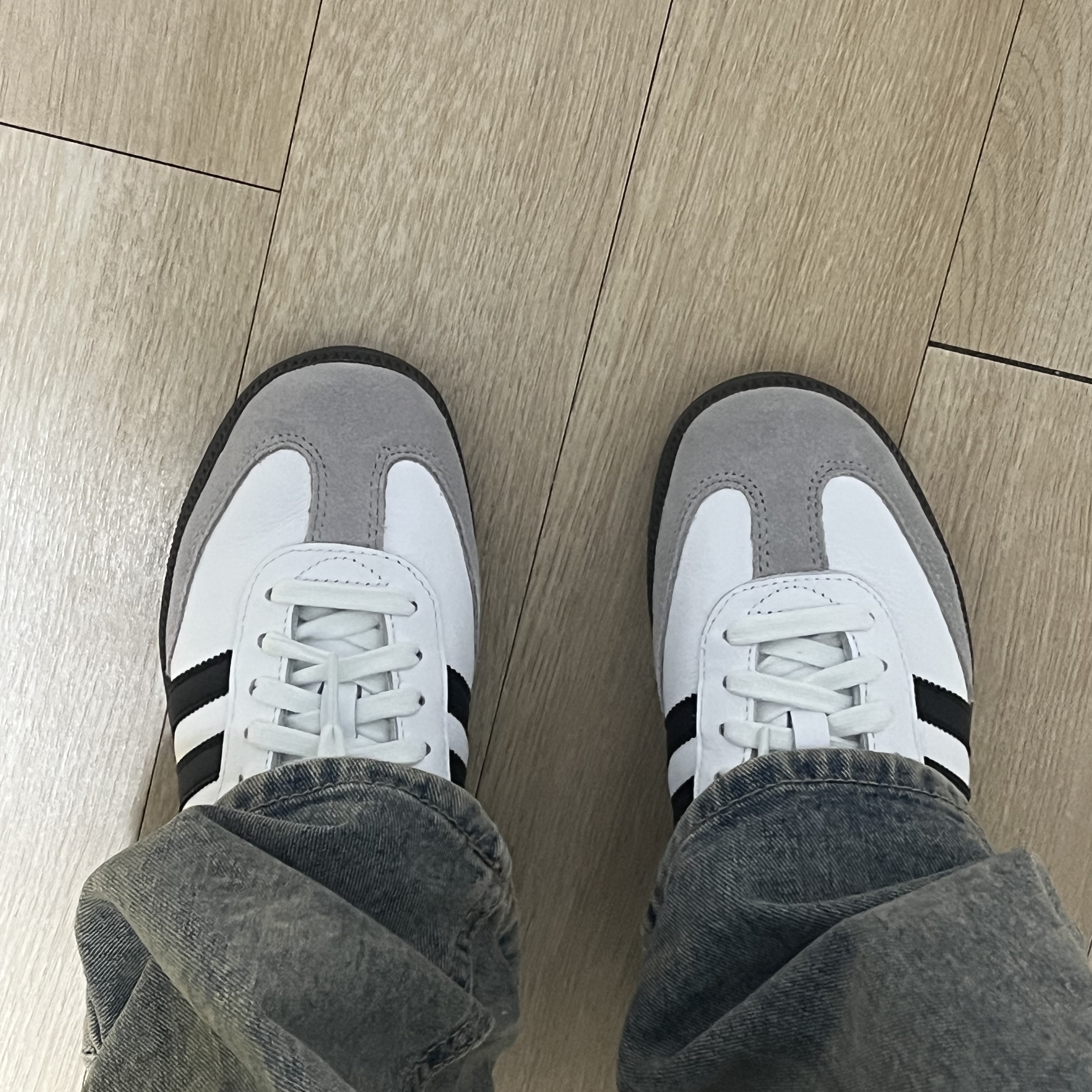 Adidas Samba OG Cloud White 착용 스타일 - 1