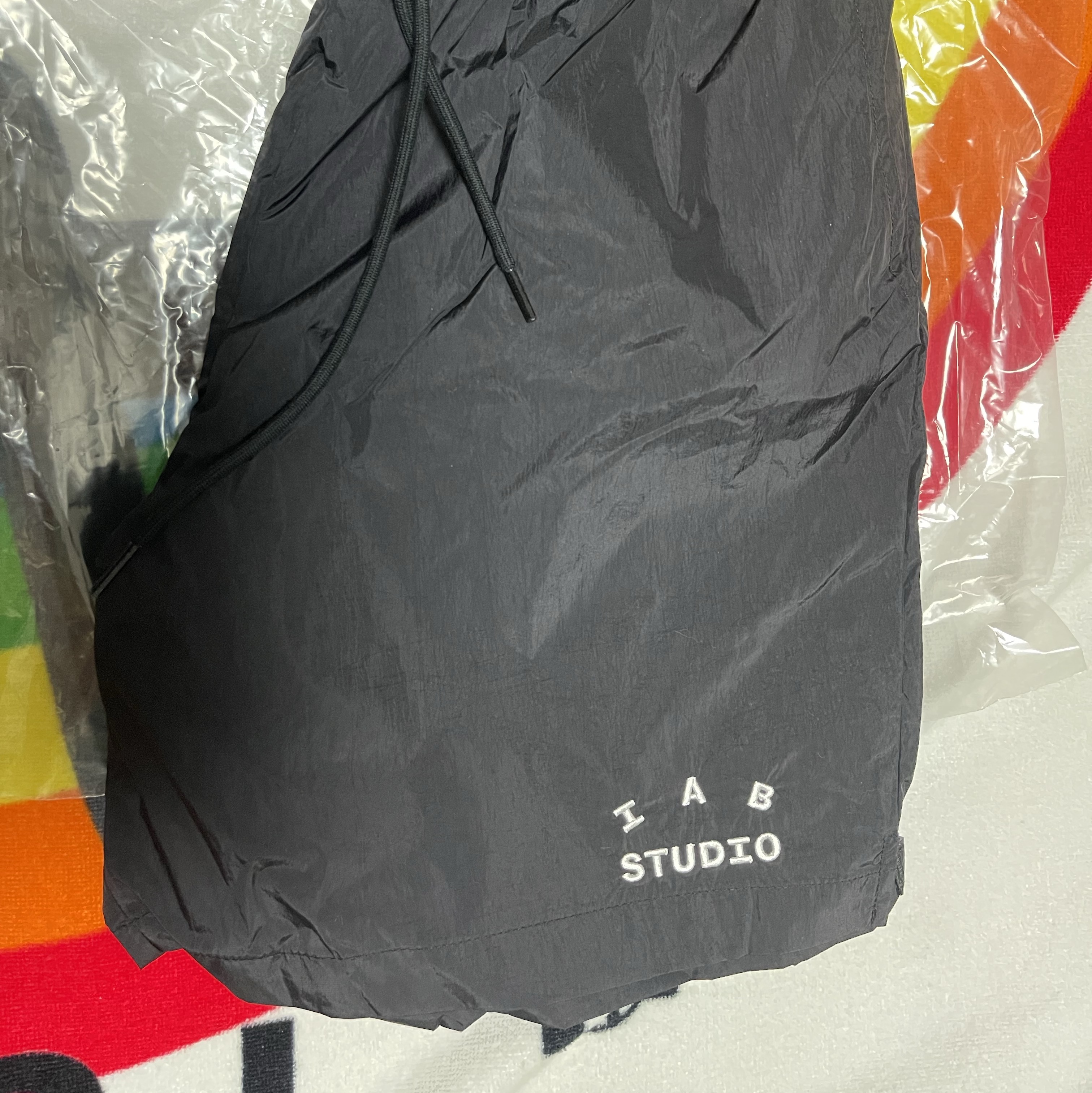 IAB Studio Woven Shorts Black - 23FW 착용 스타일