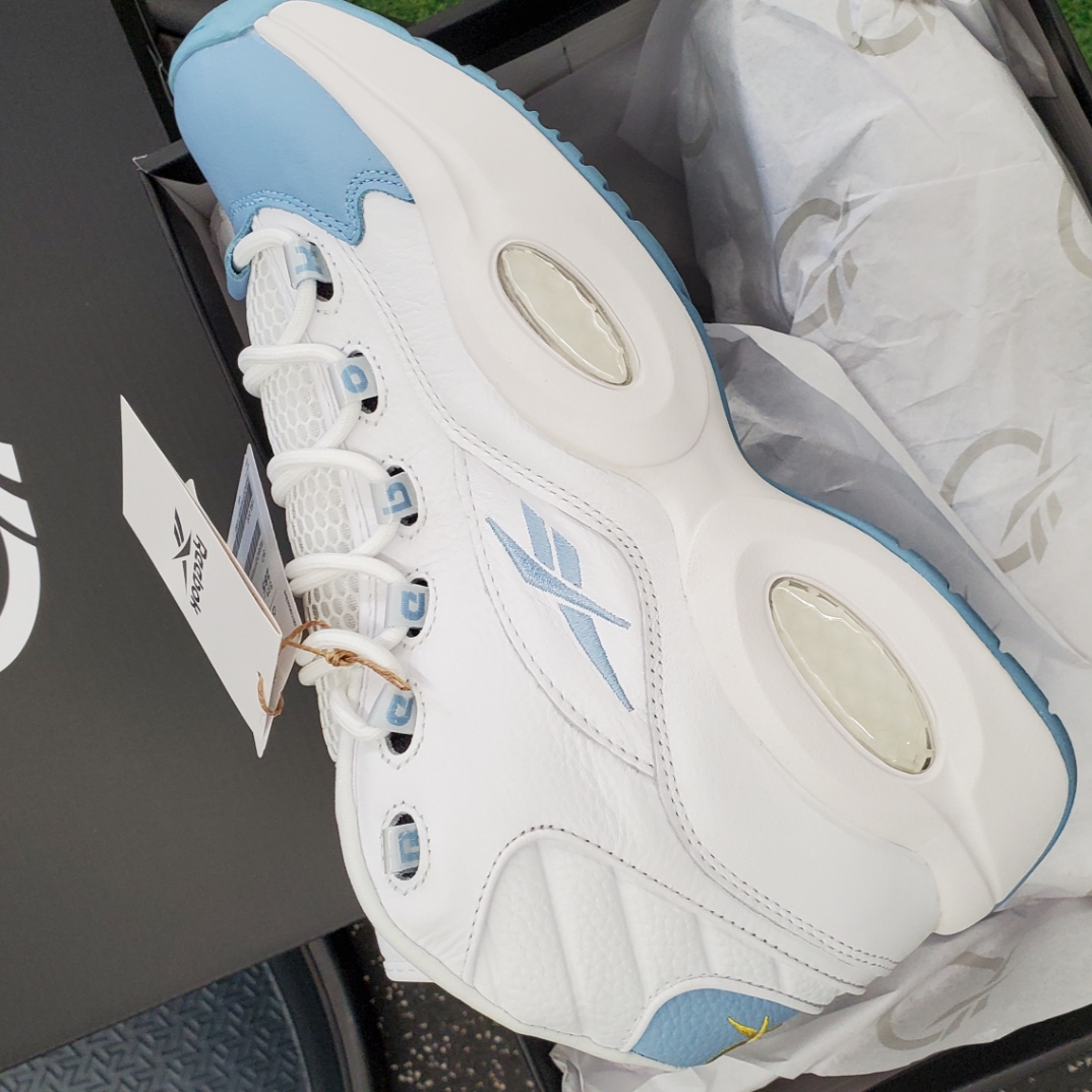 Reebok Question Mid White Blue 착용 스타일