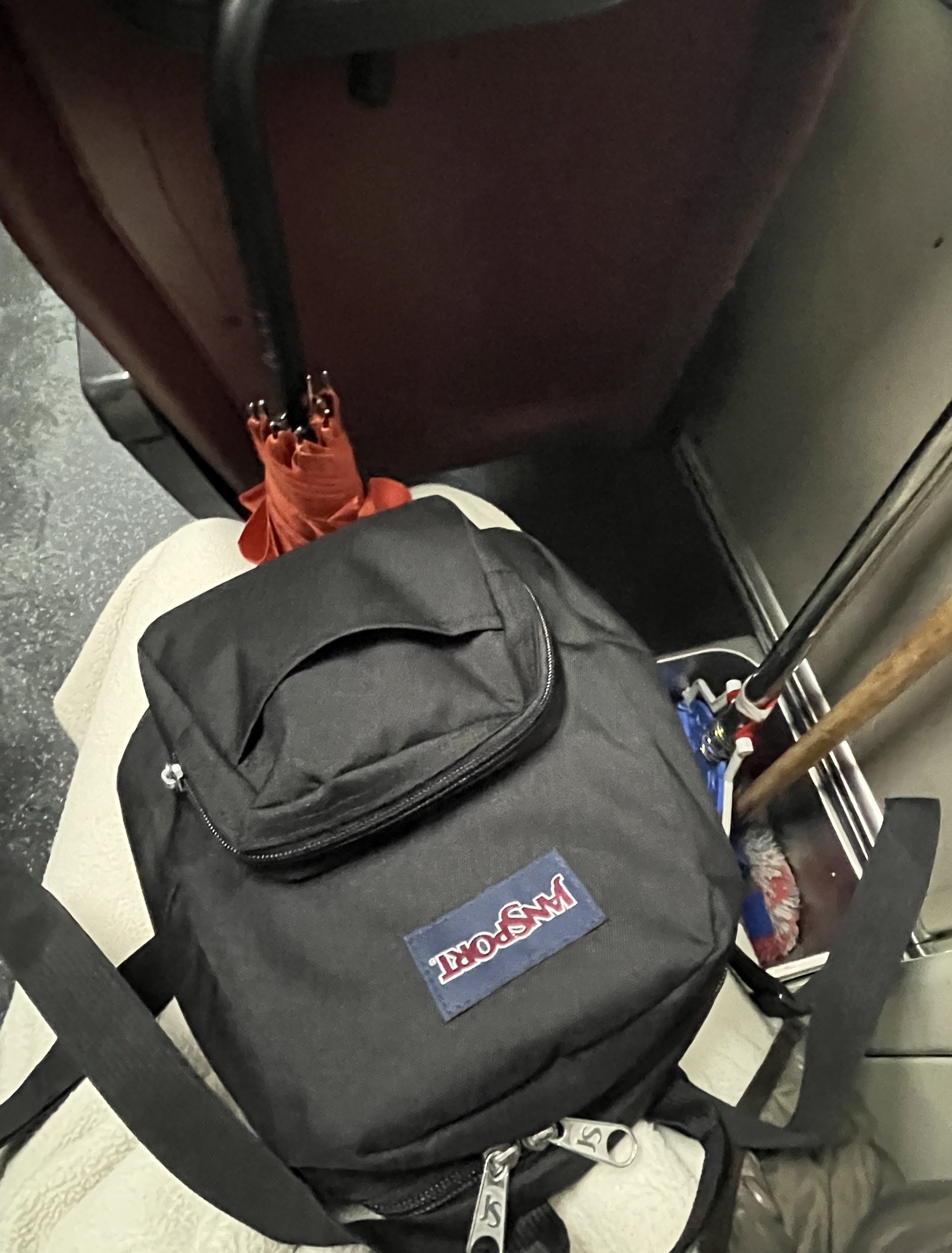 Jansport Half Pint Mini Backpack Black 착용 스타일
