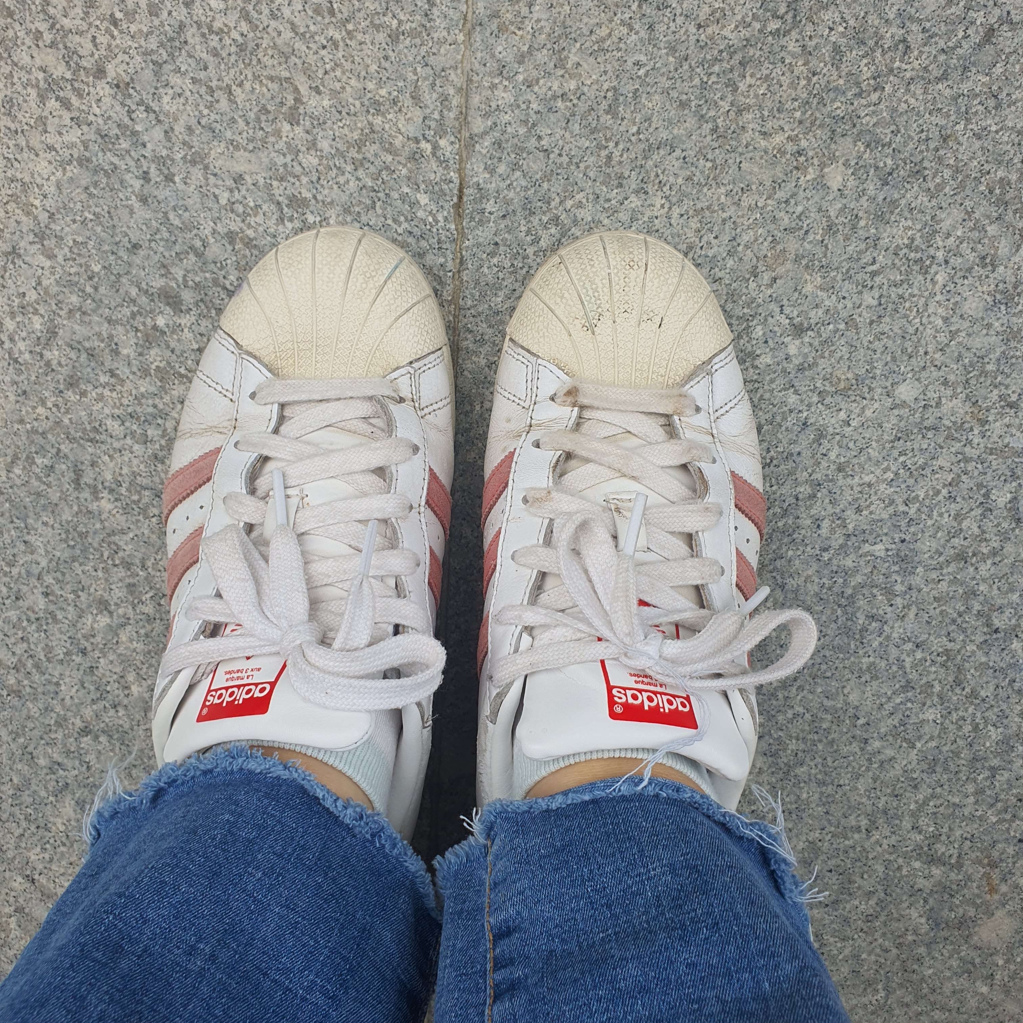 (J) Adidas Superstar White Pink 착용 스타일