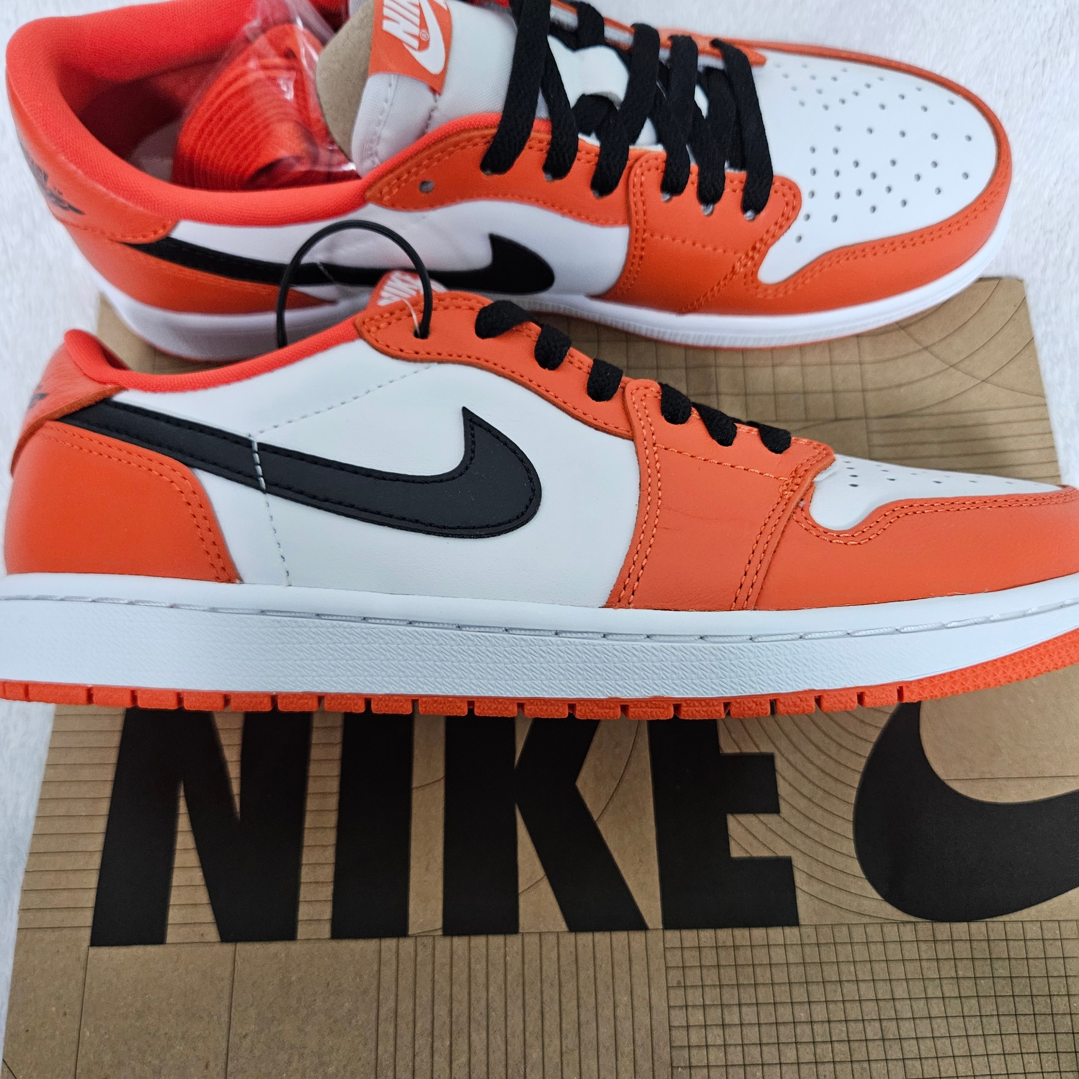 Jordan 1 Low OG Starfish 착용 스타일