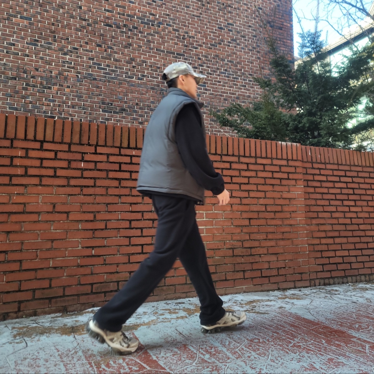 Asics Gel-Quantum Kinetic Birch Dark Taupe, ETCE Ghost Cap Washed Camo 착용 스타일 - 2