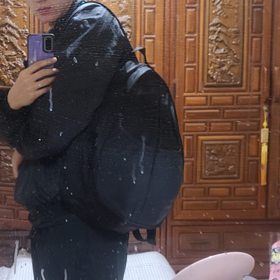 Millo Archive Peanut Bag Black 착용 스타일