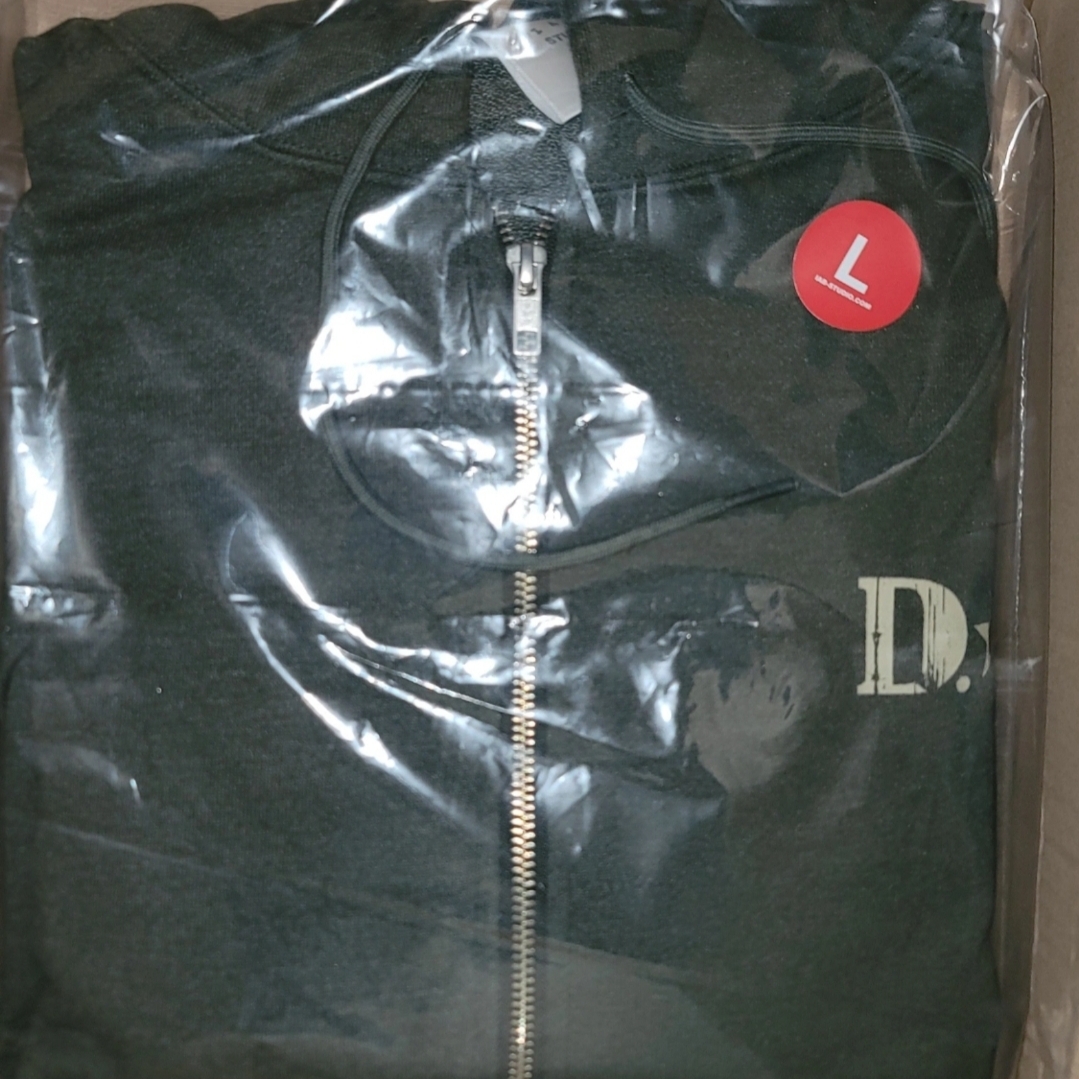 IAB Studio x D.P. Zip-Up Hoodie Dark Green 착용 스타일