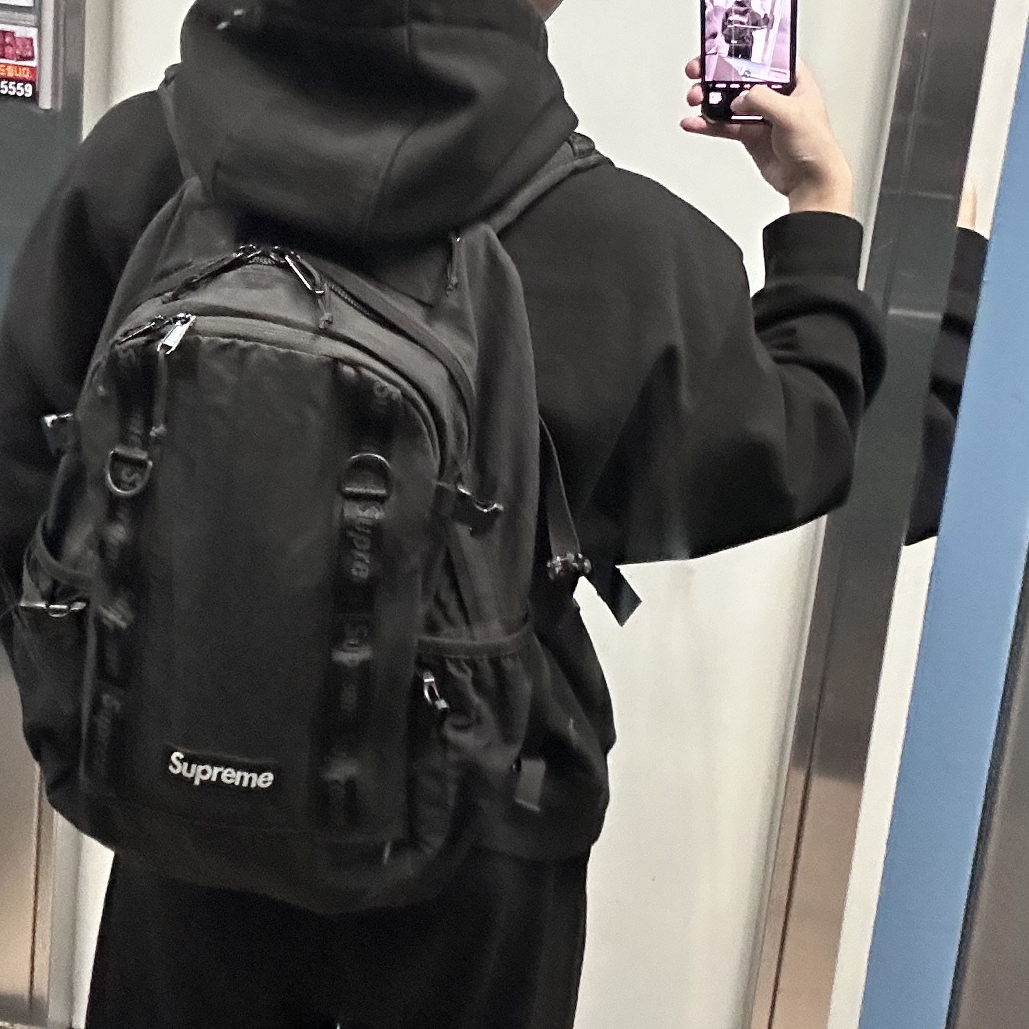 Supreme Backpack Black - 20FW 착용 스타일