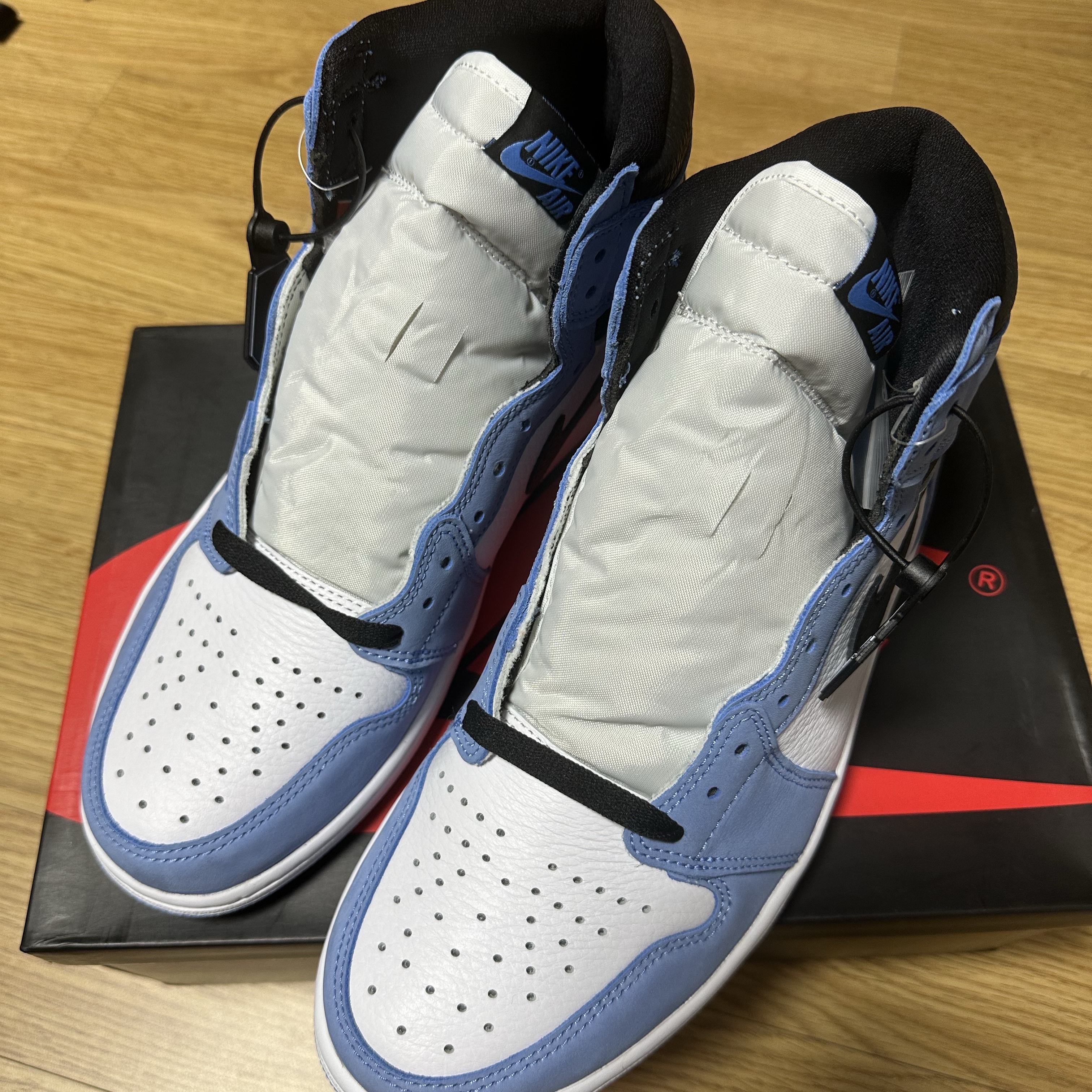 Jordan 1 Retro High OG University Blue 착용 스타일