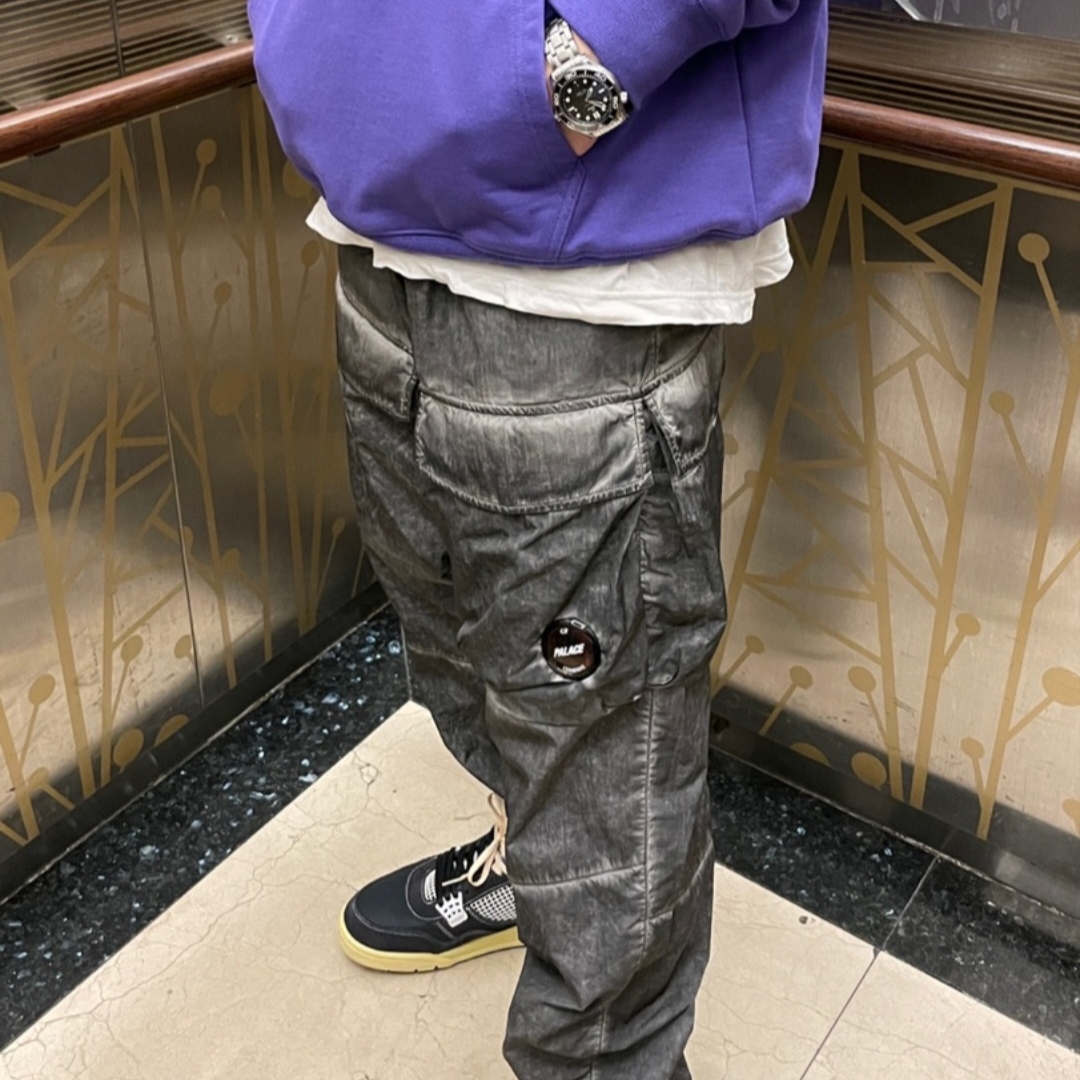 Palace x C.P. Company Shell Pants Black - 22FW, Omega Seamaster Diver 300M Co Axial Master Chronometer Steel Black 착용 스타일 - 1