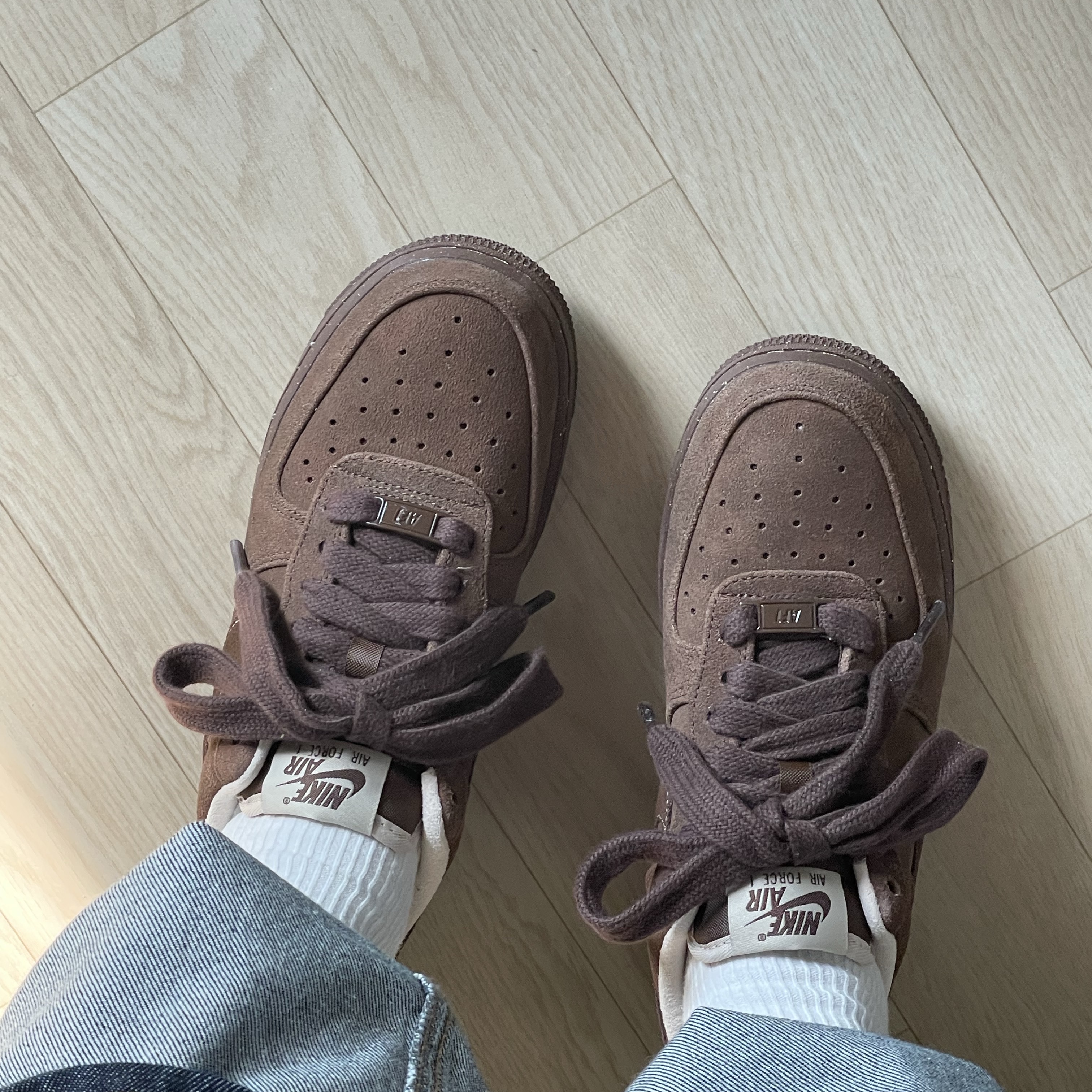 (W) Nike Air Force 1 '07 Cacao Wow 착용 스타일 - 2