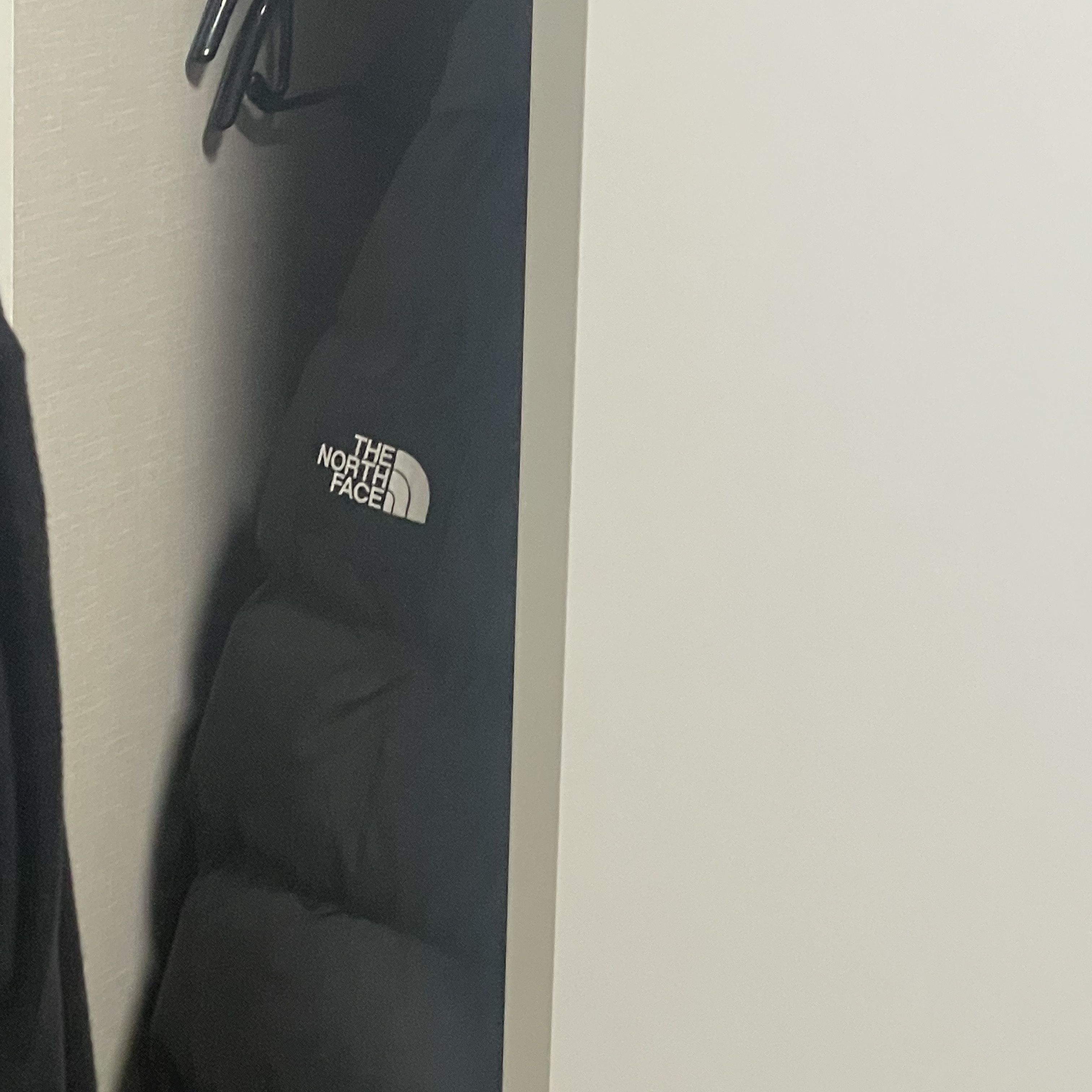 The North Face 1992 Nuptse Jacket Black 착용 스타일