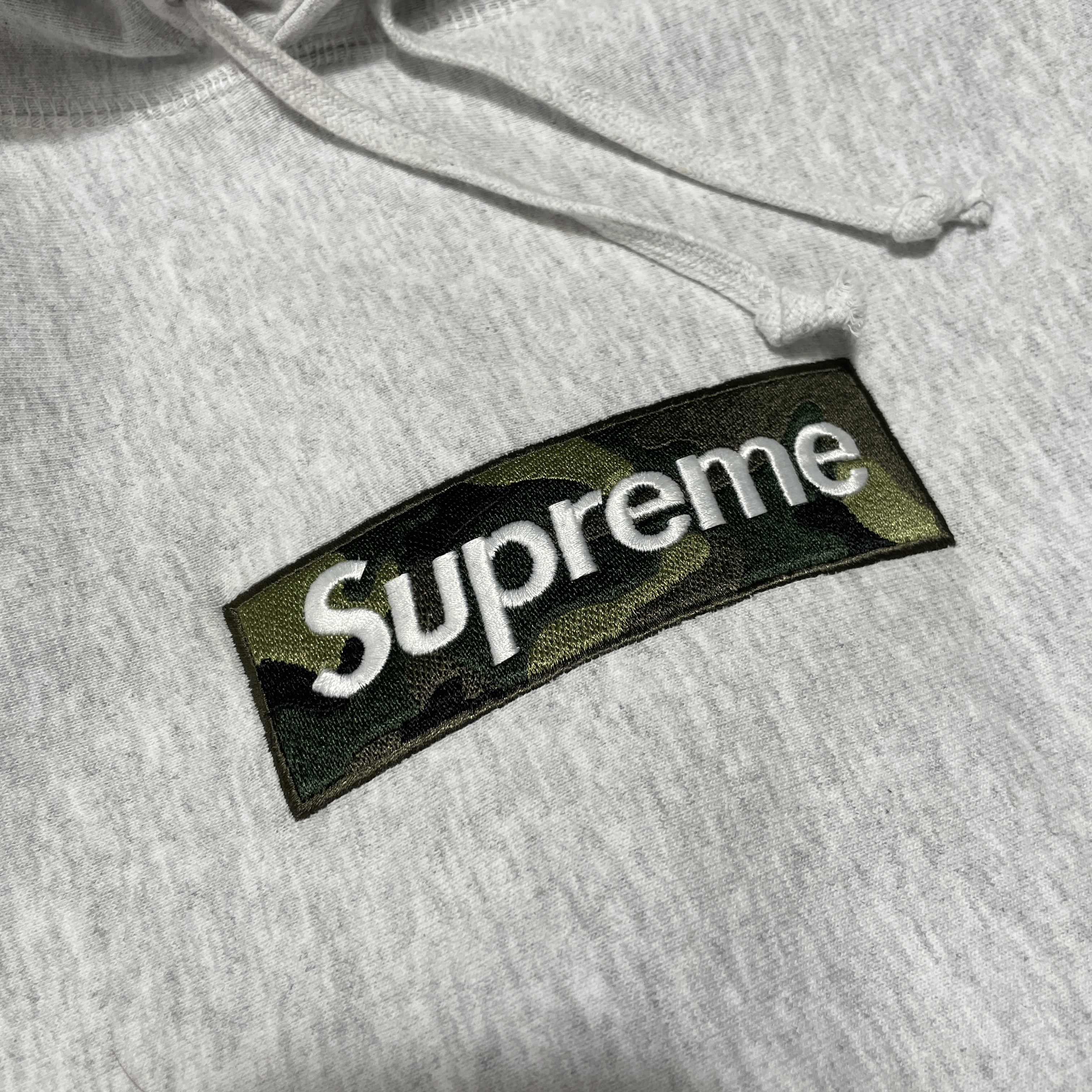 Supreme Box Logo Hooded Sweatshirt Ash Grey - 23FW 착용 스타일 - 1