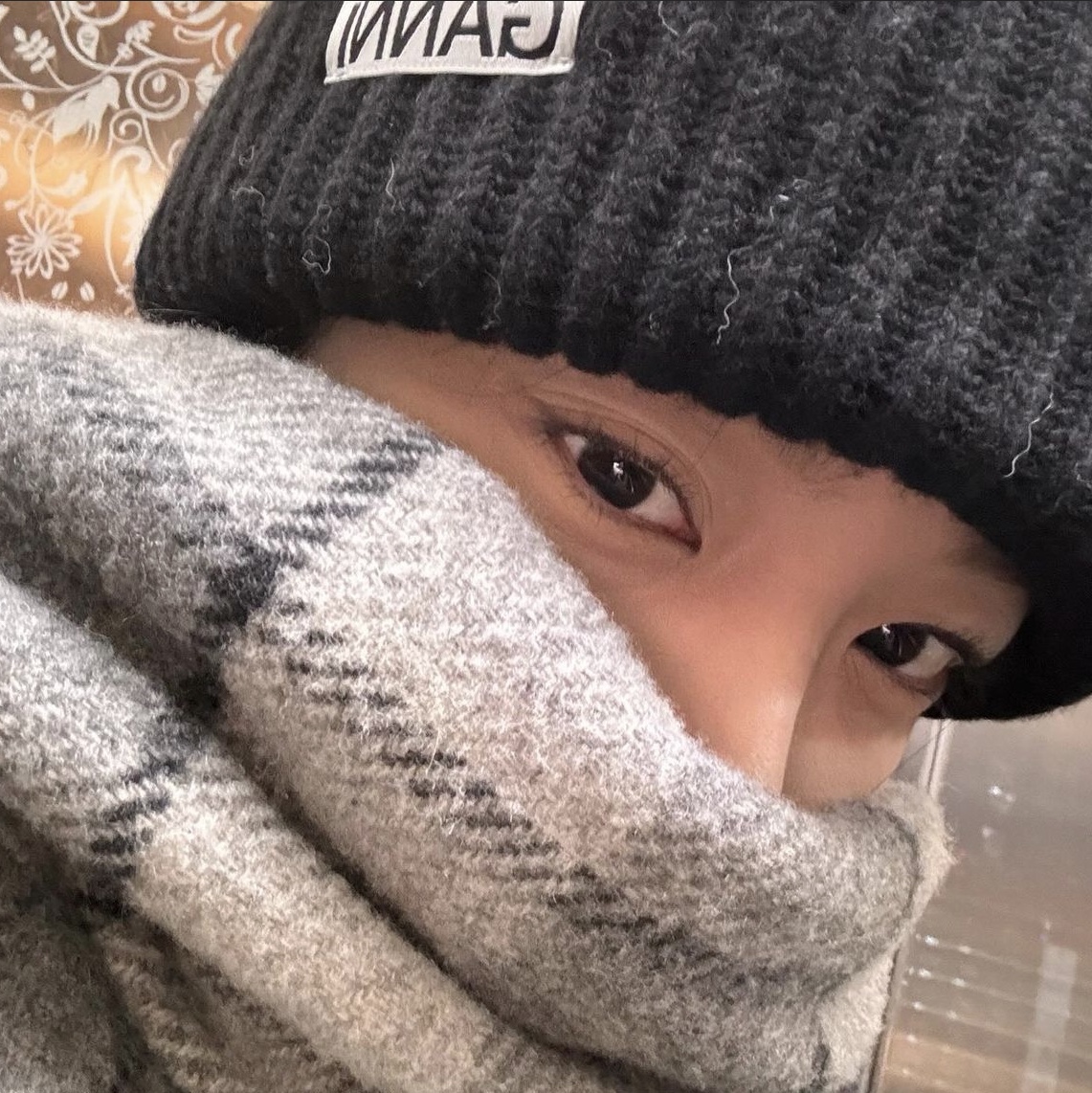 Ganni Wool Beanie Black 착용 스타일
