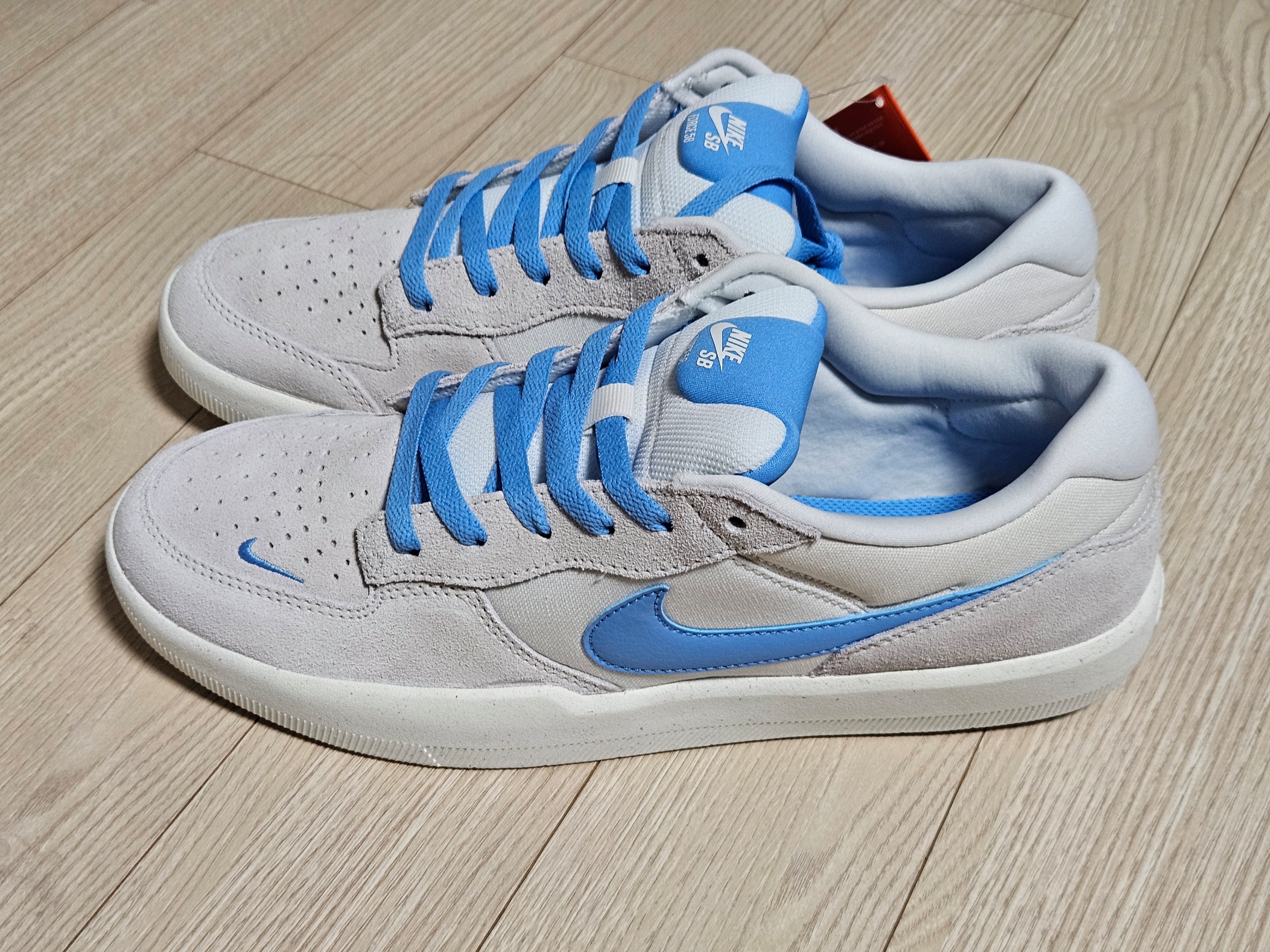 Nike SB Force 58 Summit White 착용 스타일
