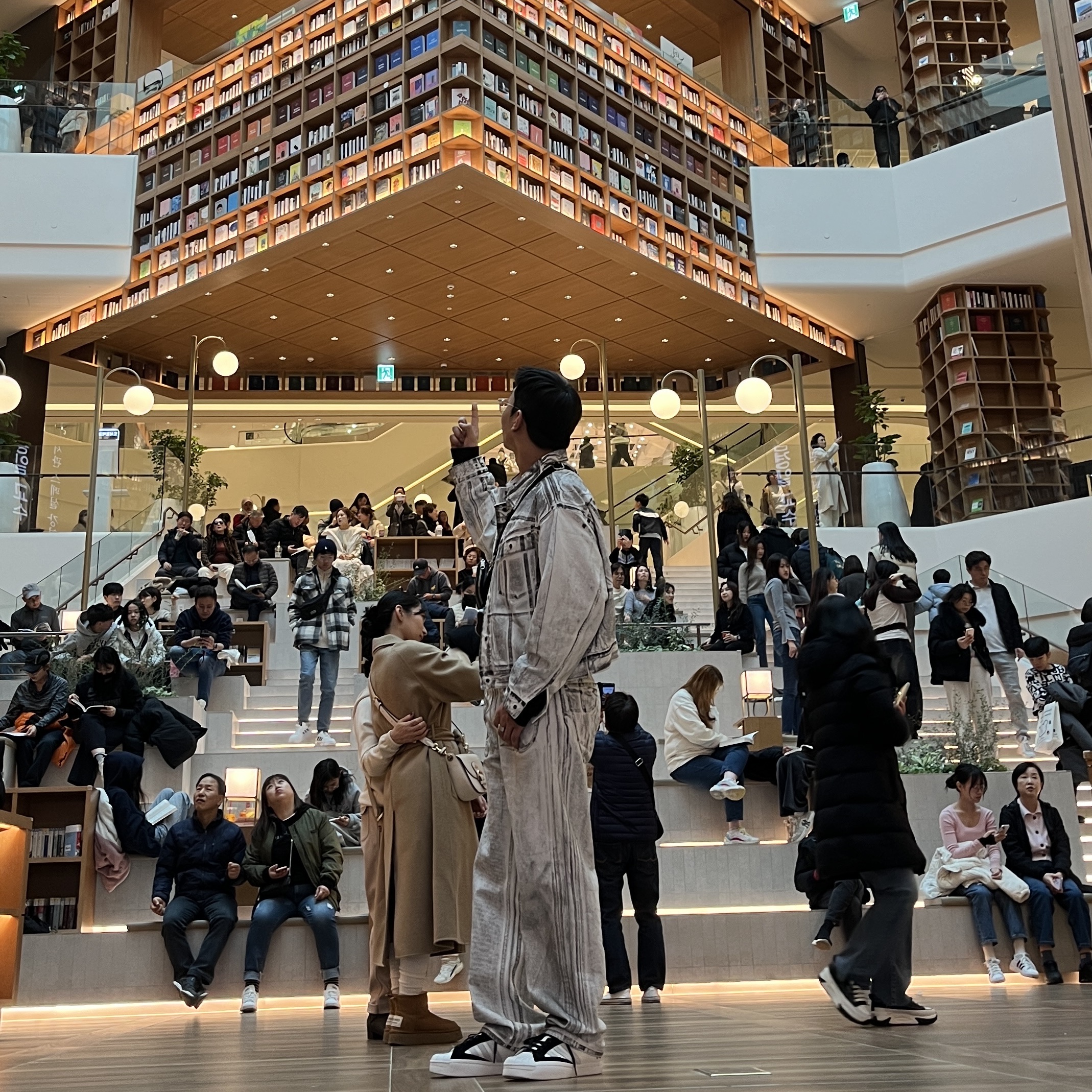 Y-3 Yohji Star White 착용 스타일