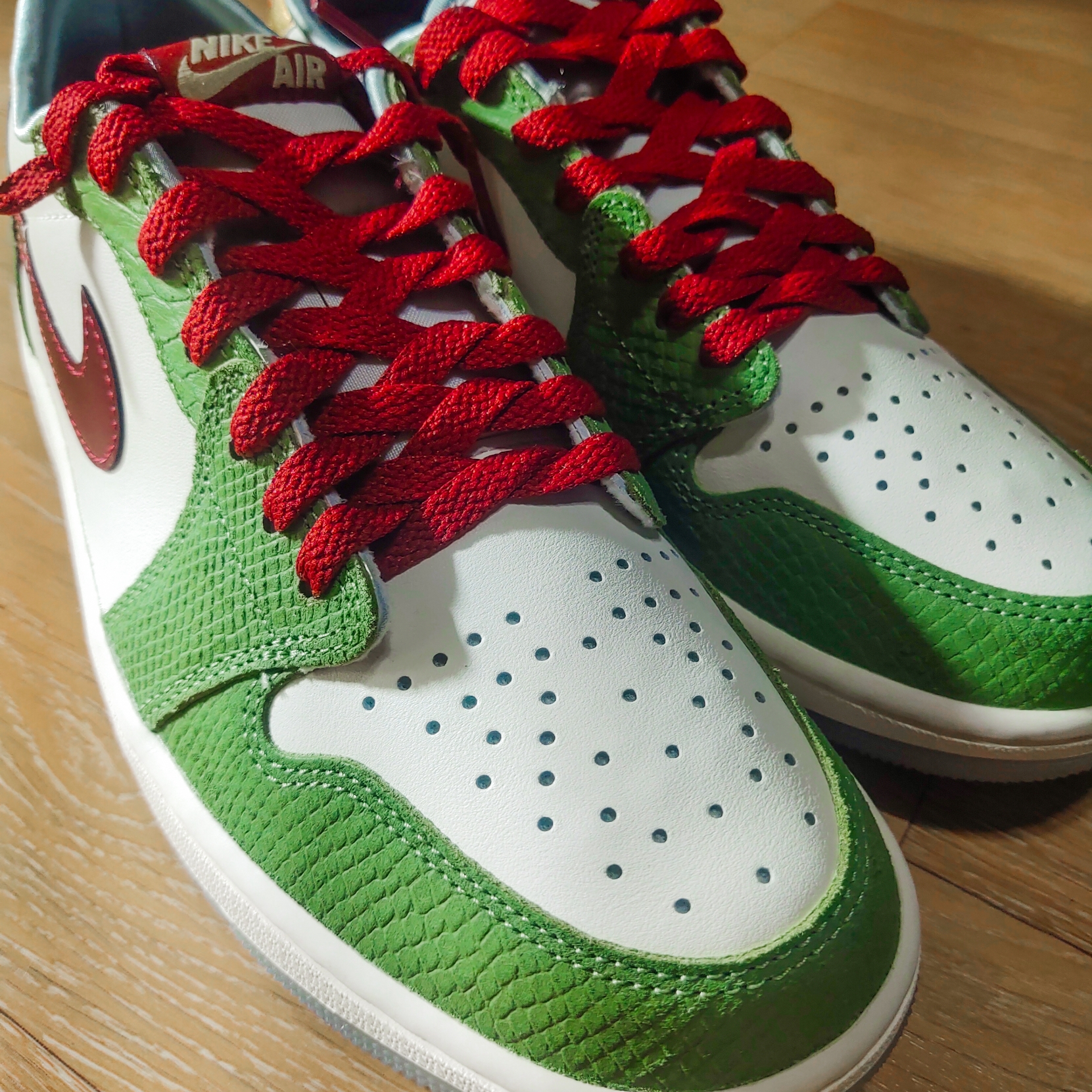Jordan 1 Retro Low OG Chinese New Year 착용 스타일