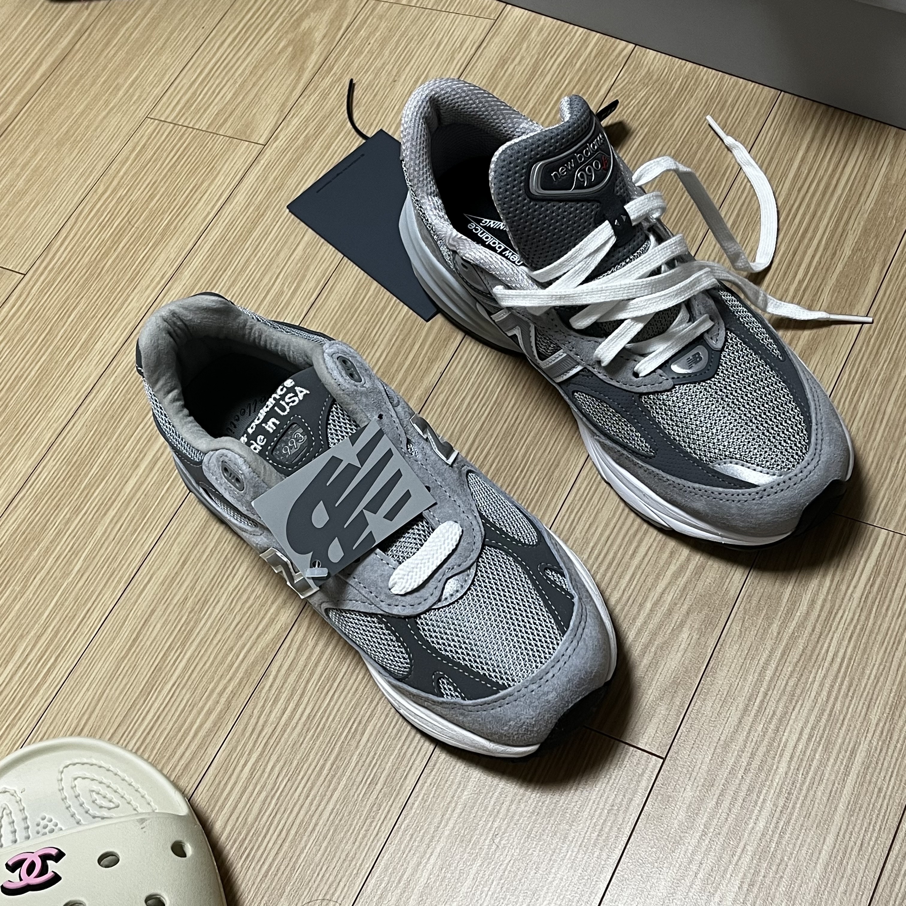 (W) New Balance 990v6 Made in USA Grey - B Standard, (W) New Balance 993 Made in USA Grey - B Standard 착용 스타일
