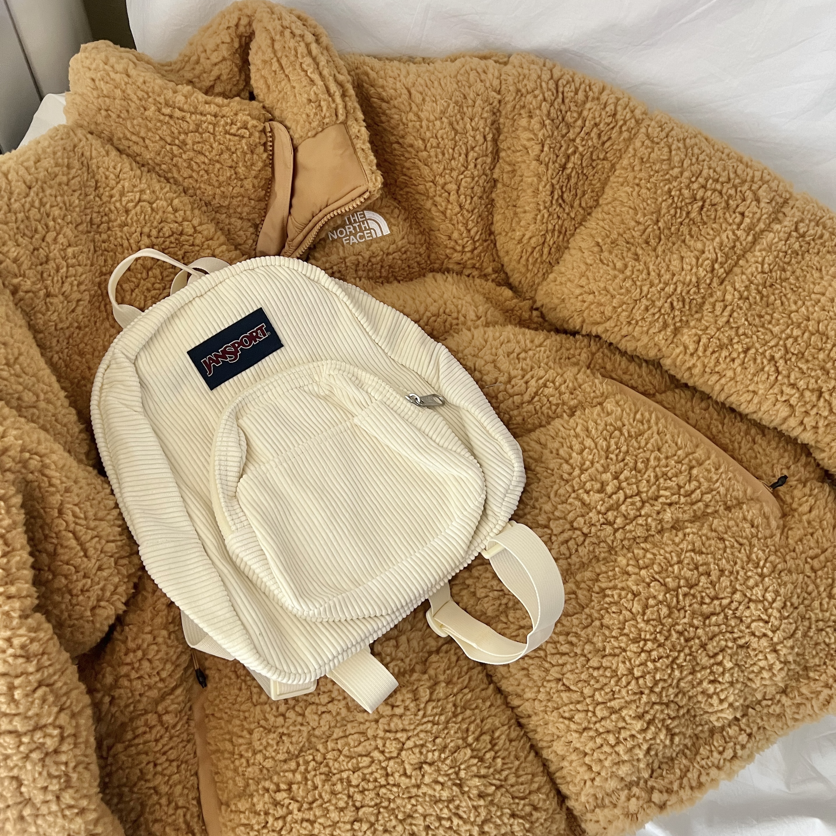 (W) The North Face High Pile TNF Jacket 2000 Almond Butter, Jansport Half Pint Mini Backpack Coconut Corduroy 착용 스타일