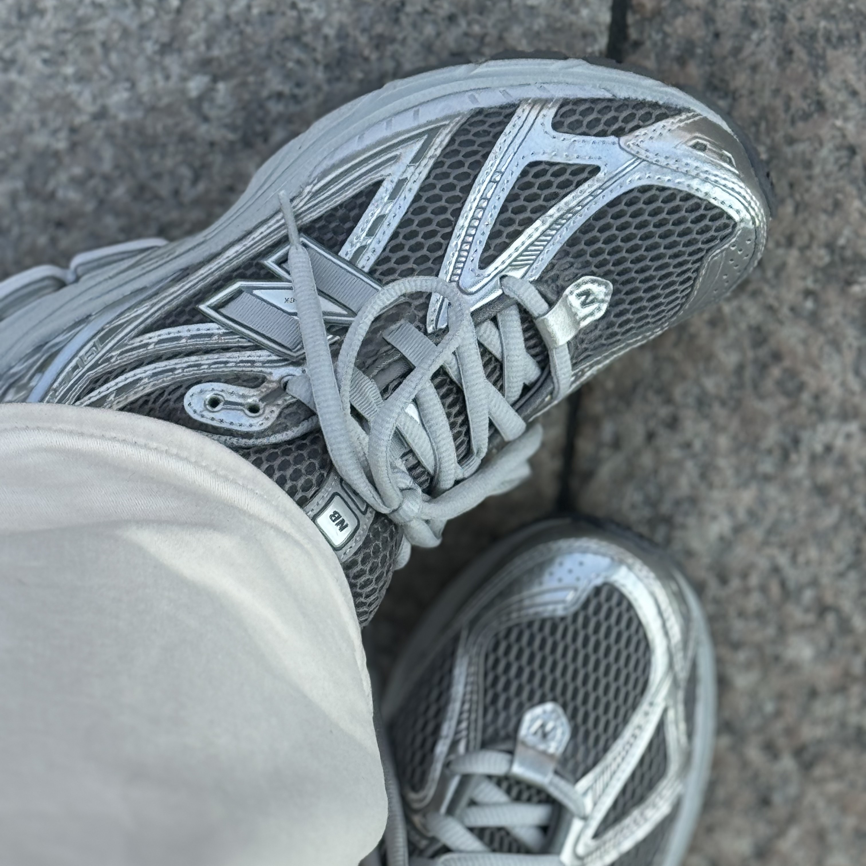 New Balance 1906R Harbor Grey Silver Metalic 착용 스타일